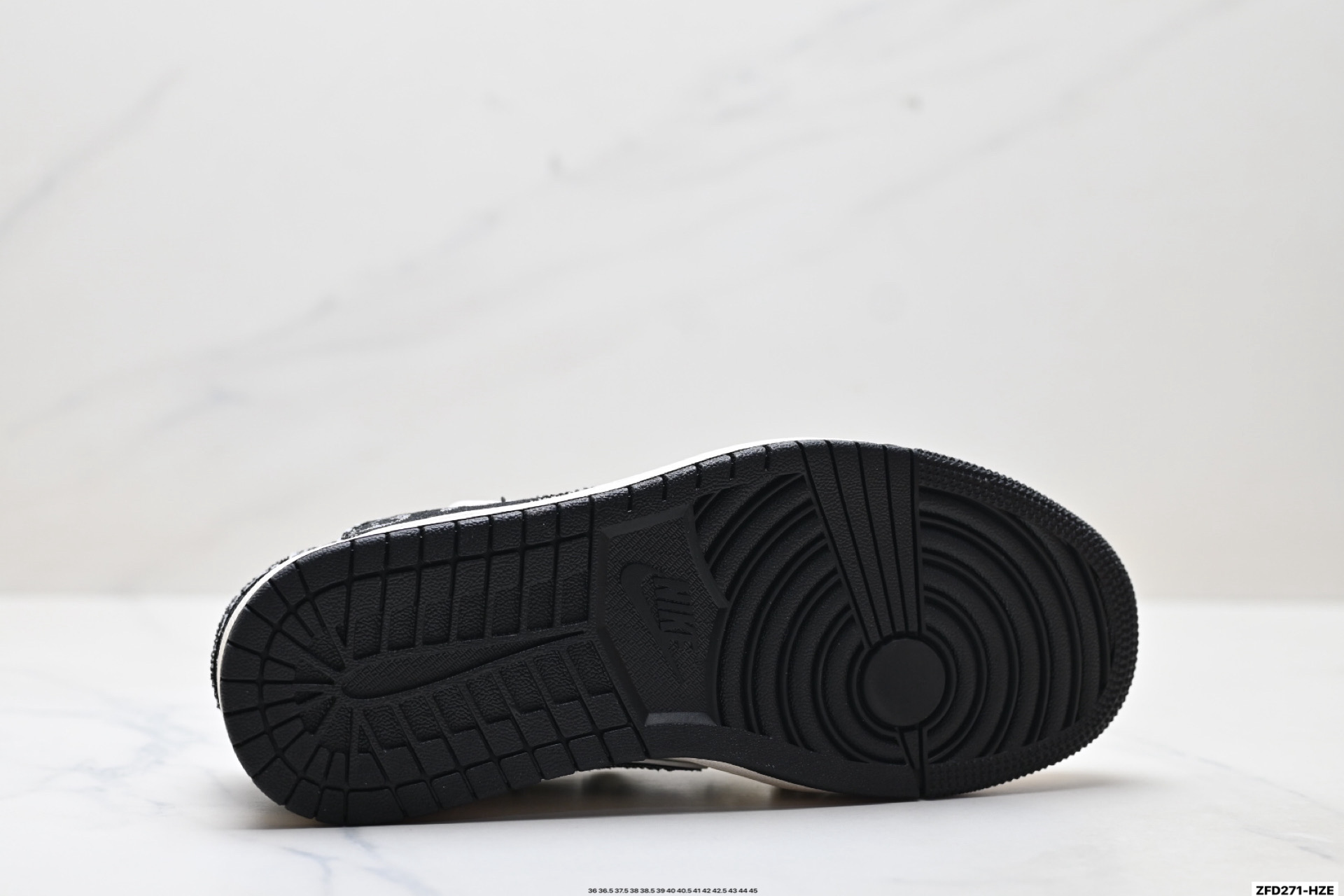 290 Nike Air Jordan 1 x Travis Scott AJ1倒勾 乔一倒钩 ‘DIY’定制 耐克 低帮文化篮球鞋 YX5066-388-Chinese UA Cheap High Quatity Brand Clothes Bags handbags Sneakers wholesale wholesaler seller from China Factory suppliers Fashion Clothing Shoes best Quality Beautiful Price 290 Nike Air Jordan 1 x Travis Scott AJ1倒勾 乔一倒钩 ‘DIY’定制 耐克 低帮文化篮球鞋 YX5066-388