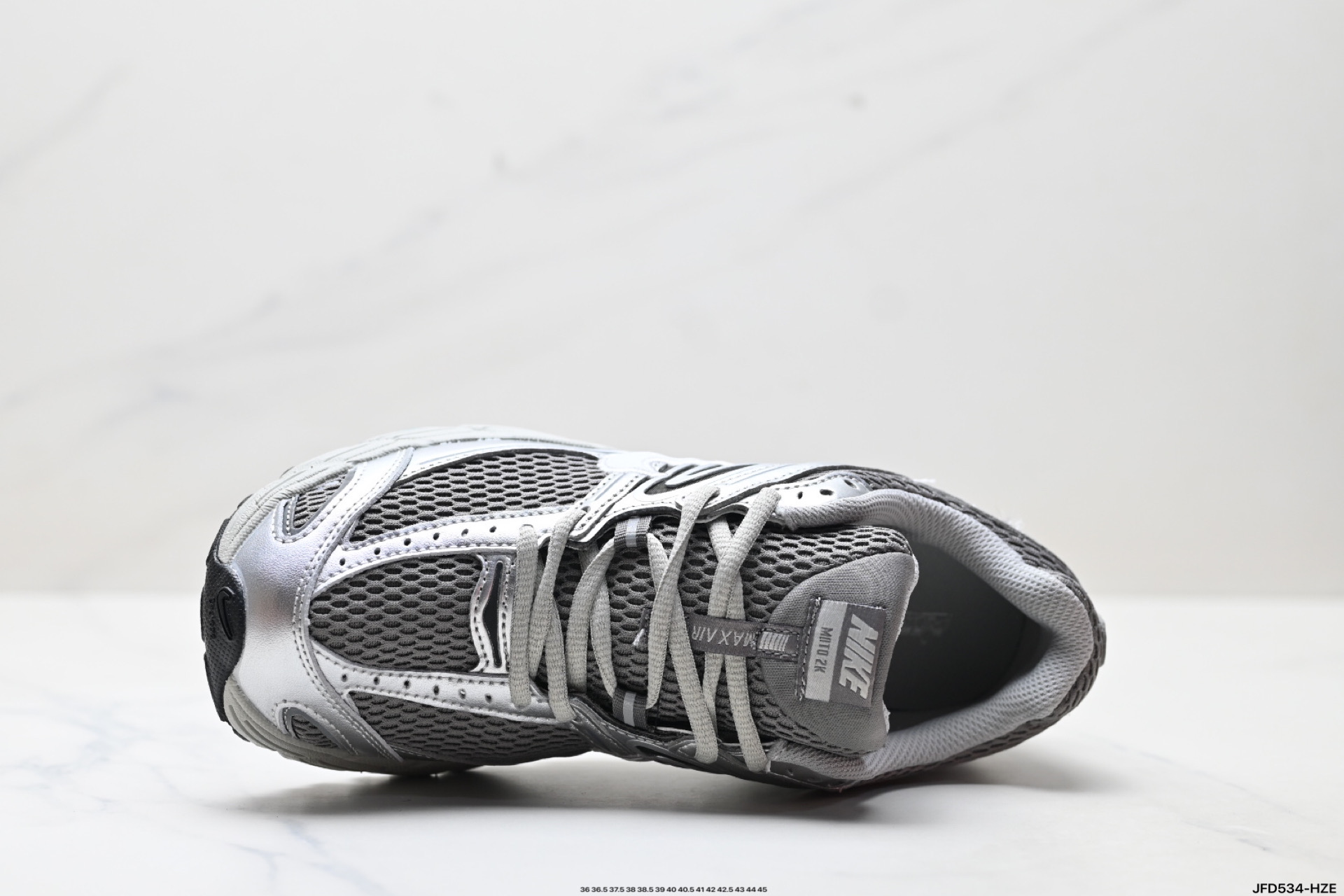 Nike Air Max Moto 2K: Comodidad y Estilo para tus Carreras Diarias 3 i1753203406922 9338 0 1