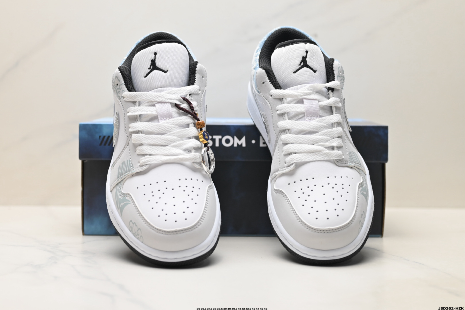 220 Nike Air Jordan 1 Low AJ1乔1低帮休闲板鞋 553558-132-Chinese UA Cheap High Quatity Brand Clothes Bags handbags Sneakers wholesale wholesaler seller from China Factory suppliers Fashion Clothing Shoes best Quality Beautiful Price 220 Nike Air Jordan 1 Low AJ1乔1低帮休闲板鞋 553558-132