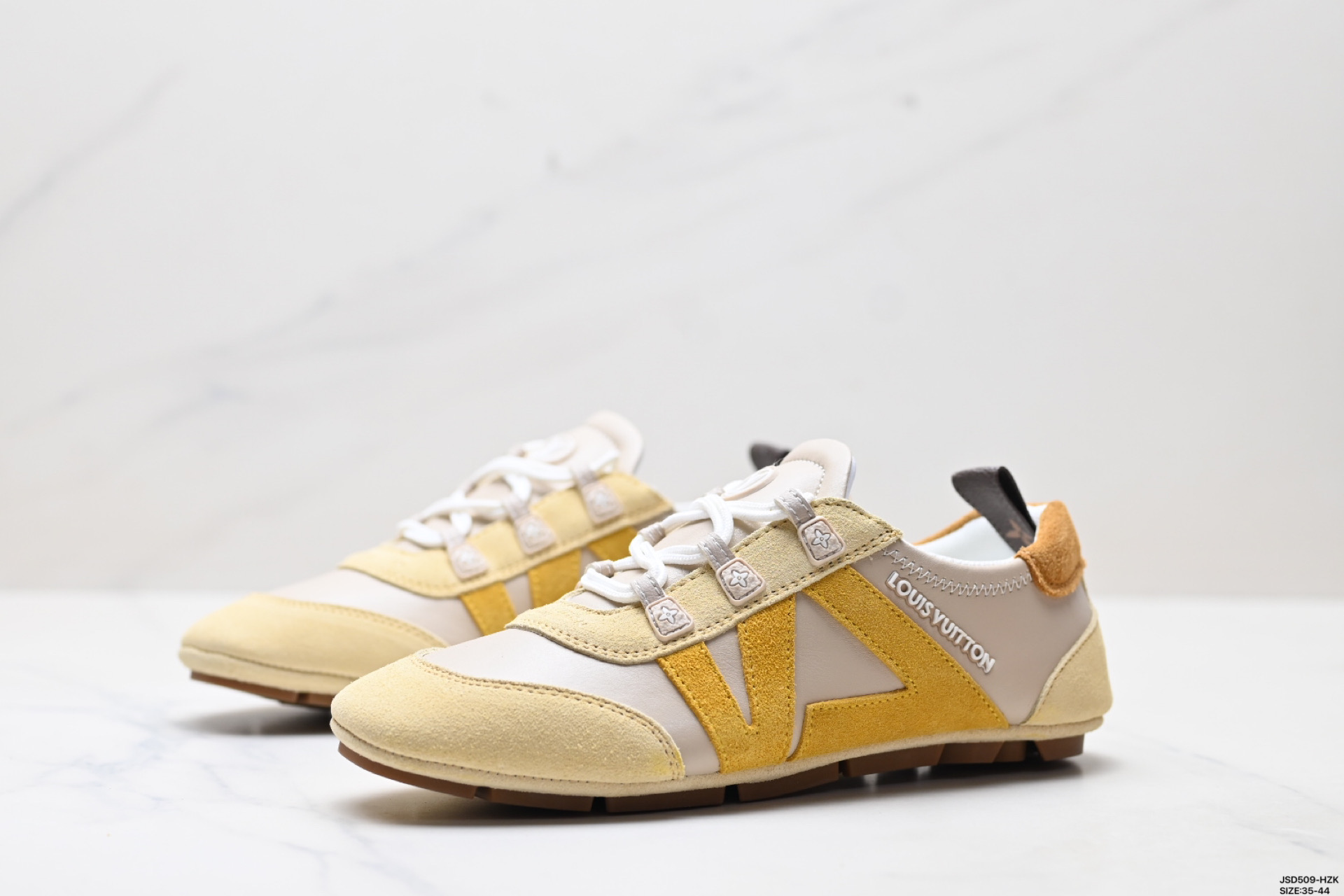 LOUIS VUITTON Sneakerina 德训鞋 芭蕾风 圆头系带薄底鞋 路易威登 生活休闲鞋 1AHNDA