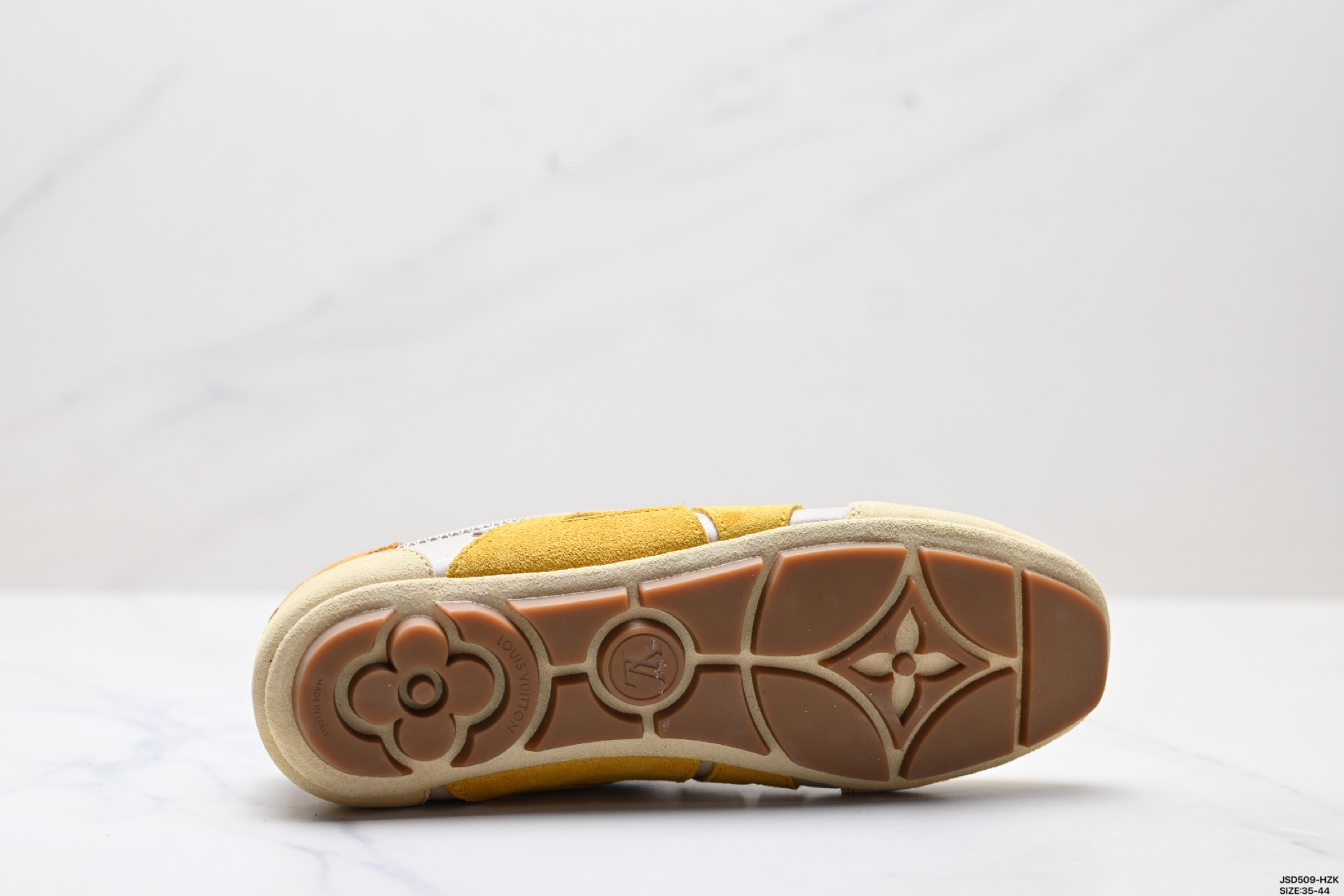 LOUIS VUITTON Sneakerina 德训鞋 芭蕾风 圆头系带薄底鞋 路易威登 生活休闲鞋 1AHNDA