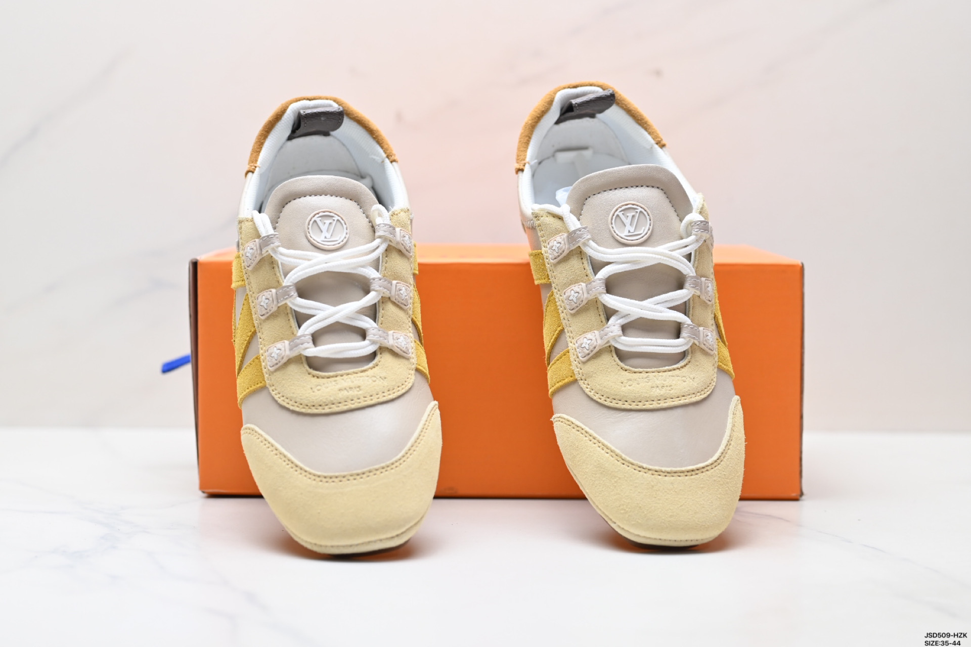 LOUIS VUITTON Sneakerina 德训鞋 芭蕾风 圆头系带薄底鞋 路易威登 生活休闲鞋 1AHNDA