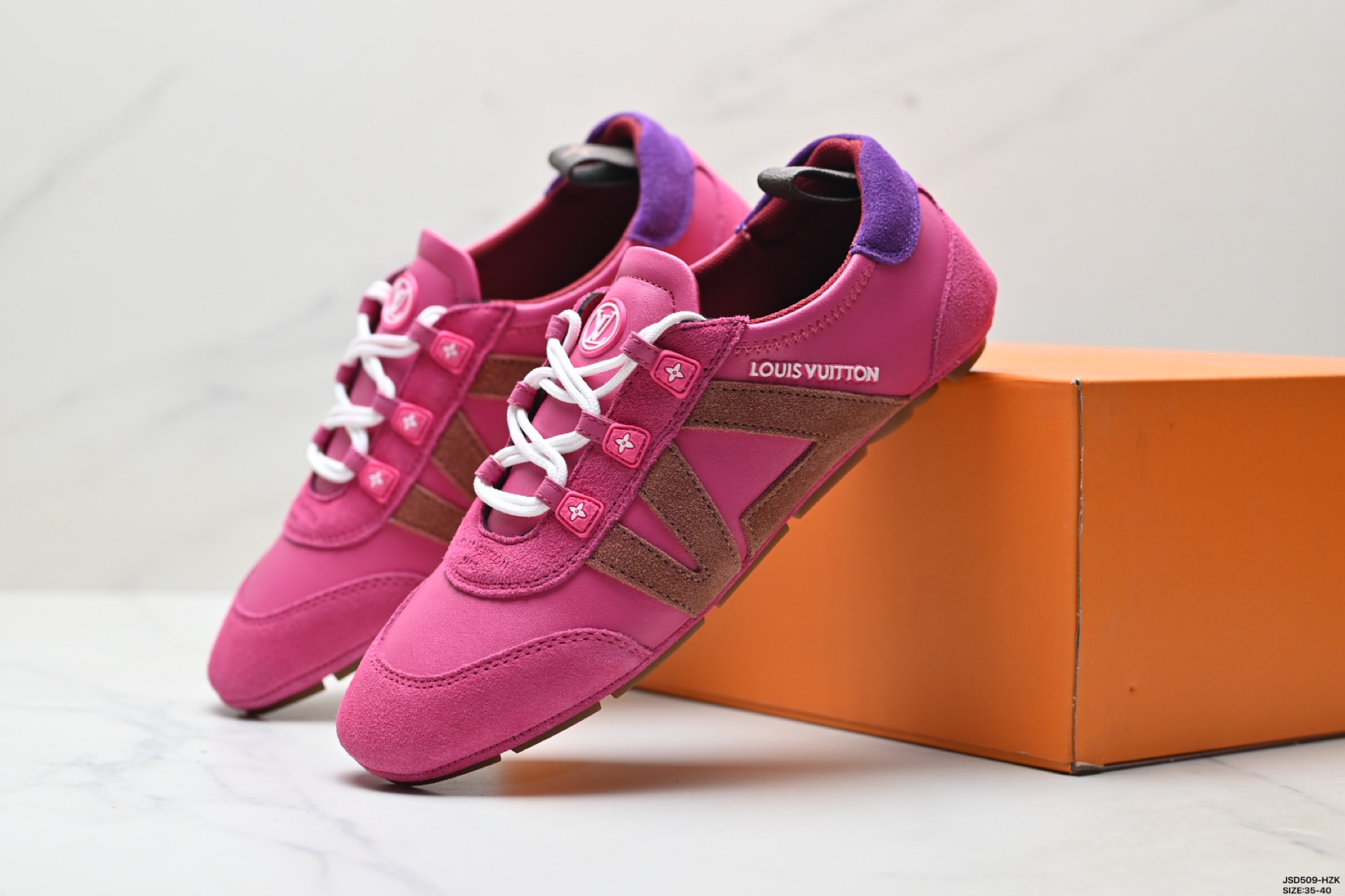 220 LOUIS VUITTON Sneakerina 德训鞋 芭蕾风 圆头系带薄底鞋 路易威登 生活休闲鞋 1AHNDA-Chinese UA Cheap High Quatity Brand Clothes Bags handbags Sneakers wholesale wholesaler seller from China Factory suppliers Fashion Clothing Shoes best Quality Beautiful Price 220 LOUIS VUITTON Sneakerina 德训鞋 芭蕾风 圆头系带薄底鞋 路易威登 生活休闲鞋 1AHNDA