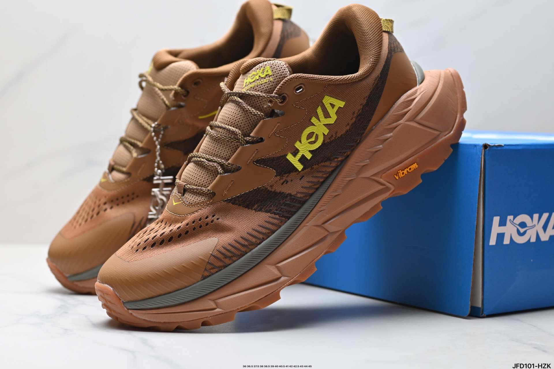 Hoka Skyline-Float X 网面透气 防滑轻便厚底跑步鞋  1141610