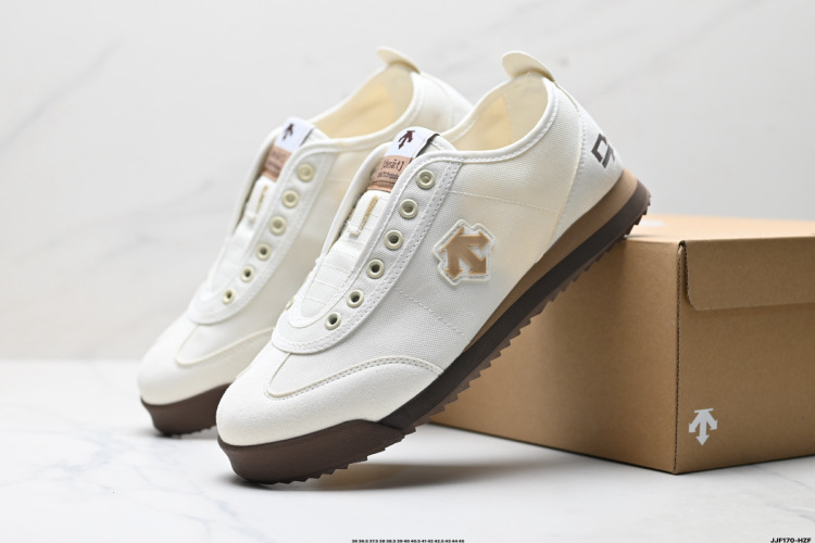 Descente CHRON Retro Unisex Canvas Sneakers - Comfortable and Stylish Shoes 1 Descente CHRON Retro Unisex Canvas Sneakers – Comfortable and Stylish Shoes