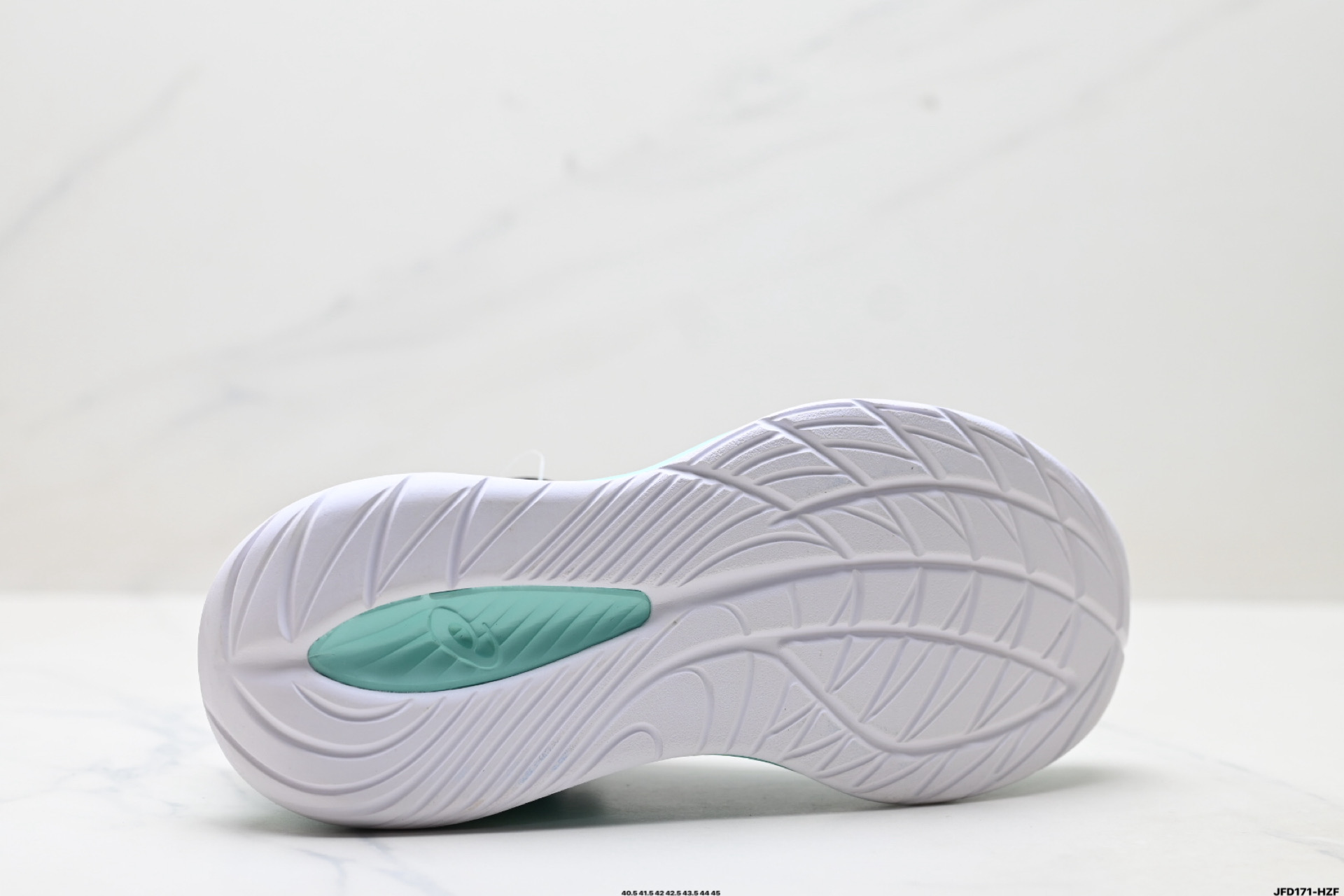 Asics Gel-Nimbus 27: Comodidad, Amortiguación y Estilo Innovador para Running 10 i1753374767316 6156 0 8