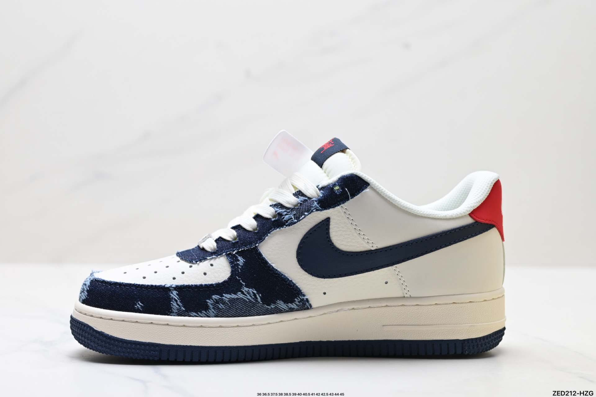 270 NIKE AIR FORCE 1‘07 LV8 XS1958-579