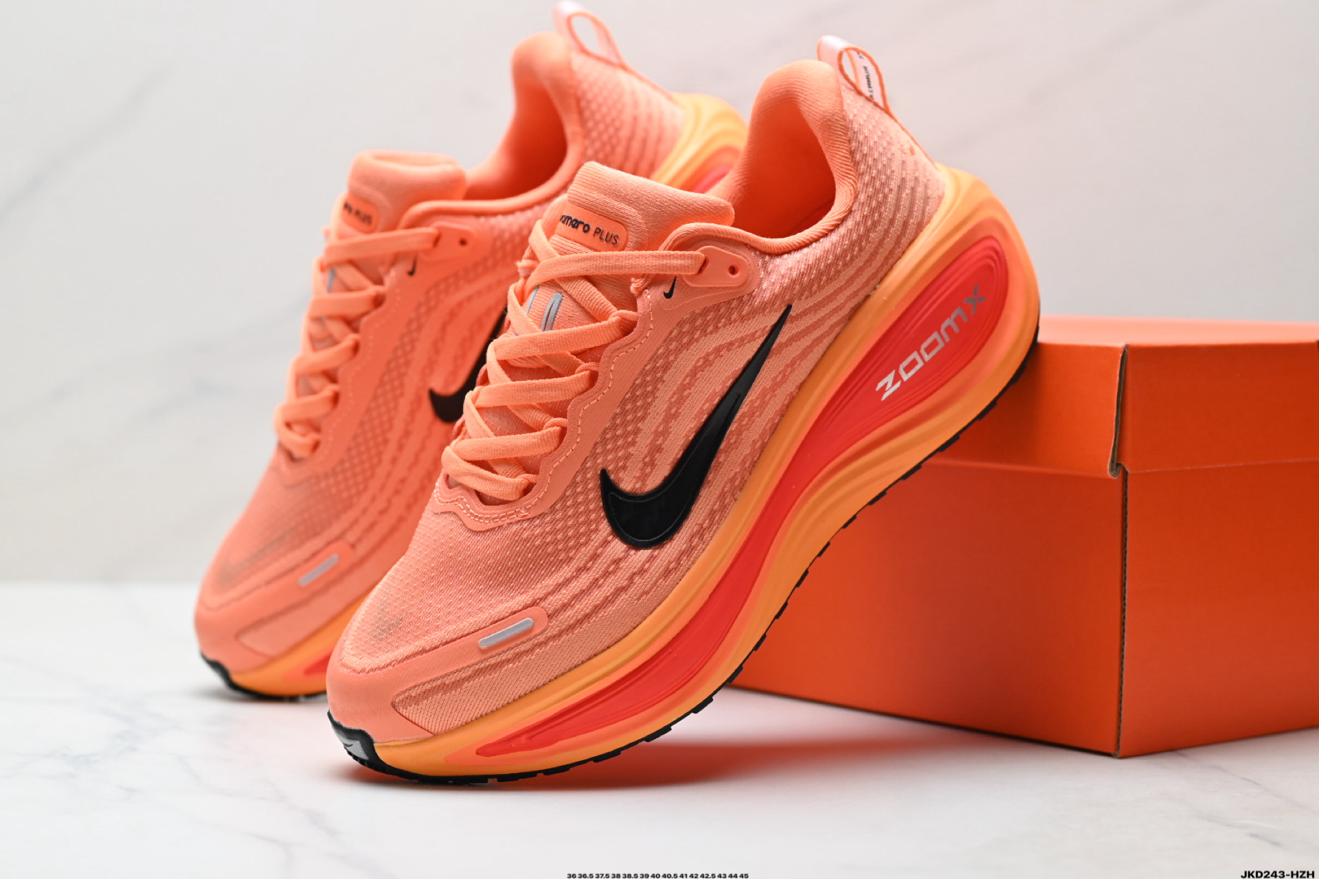 170 Nike VOMERO PLUS 耐克 舒适减震防滑 低帮跑步鞋 全掌ReactX泡绵中底  IH2268-100