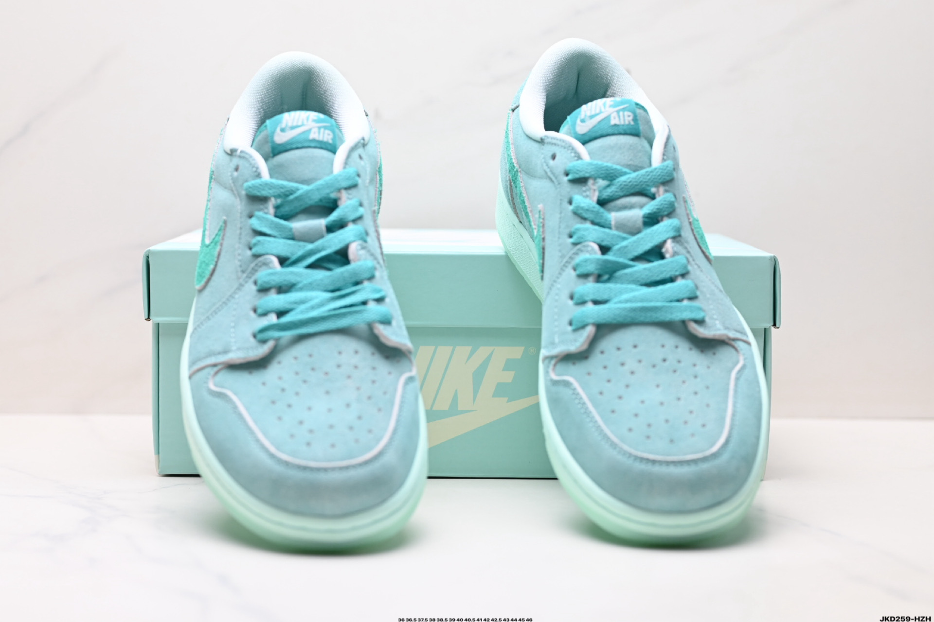 170 Nike Air Jordan 1 Low AJ1乔1低帮休闲板鞋 HQ8111-300-Chinese UA Cheap High Quatity Brand Clothes Bags handbags Sneakers wholesale wholesaler seller from China Factory suppliers Fashion Clothing Shoes best Quality Beautiful Price 170 Nike Air Jordan 1 Low AJ1乔1低帮休闲板鞋 HQ8111-300