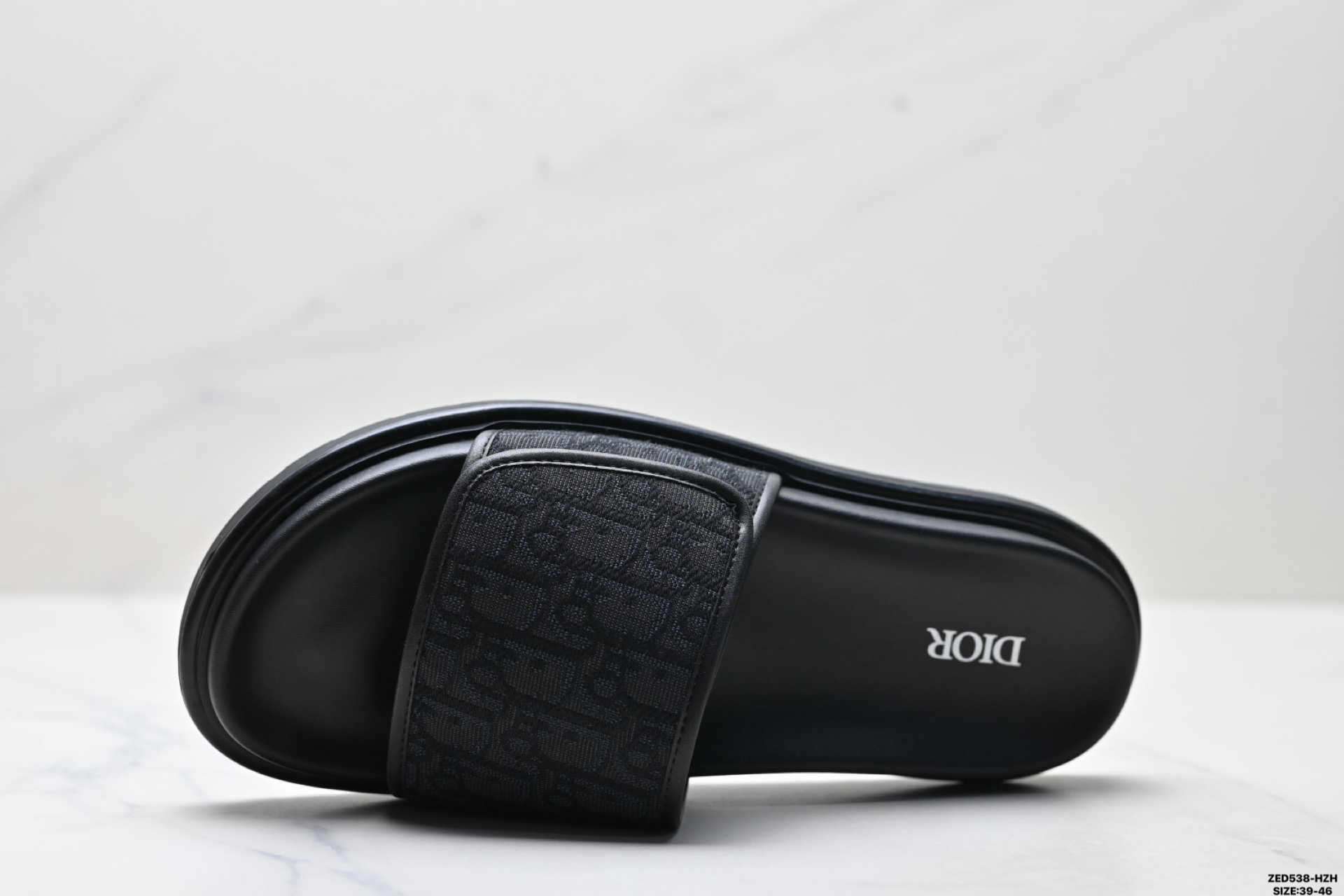 270 纯原DIOR迪奥 Aqua 牛皮革 圆头魔术贴一字拖鞋 致敬运动风格经典标识-Chinese UA Cheap High Quatity Brand Clothes Bags handbags Sneakers wholesale wholesaler seller from China Factory suppliers Fashion Clothing Shoes best Quality Beautiful Price 270 纯原DIOR迪奥 Aqua 牛皮革 圆头魔术贴一字拖鞋 致敬运动风格经典标识