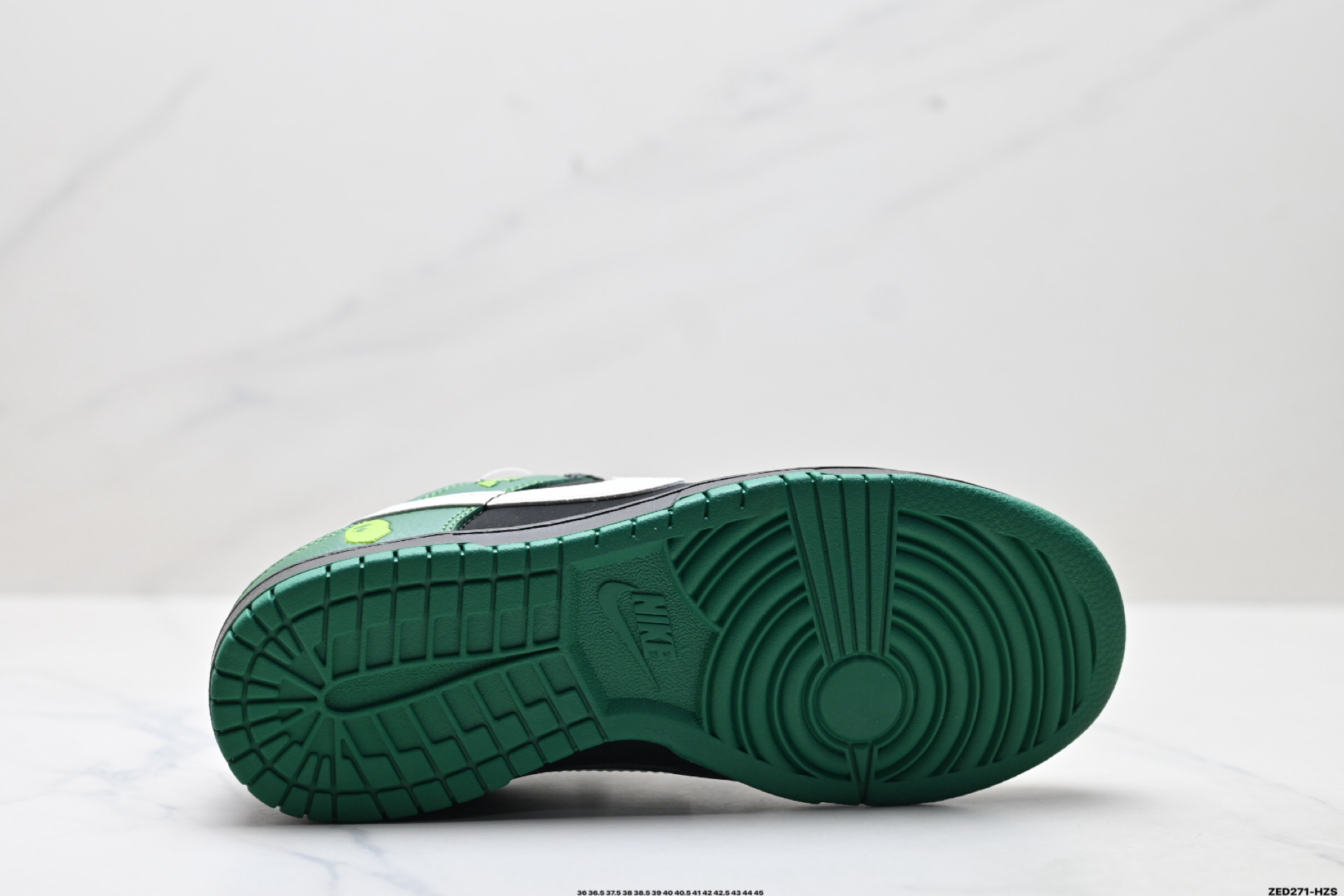 Nike Dunk Low Retro ‘DIY高端定制’耐克 低帮休闲运动板鞋  QW5836-015-莆田鞋,莆田鞋货源,高仿鞋,高仿鞋货源,安福档口,莆田高仿鞋,莆田鞋批发,高仿鞋批发,莆田高仿运动鞋,高仿运动鞋,莆田运动鞋 Nike Dunk Low Retro ‘DIY高端定制’耐克 低帮休闲运动板鞋  QW5836-015