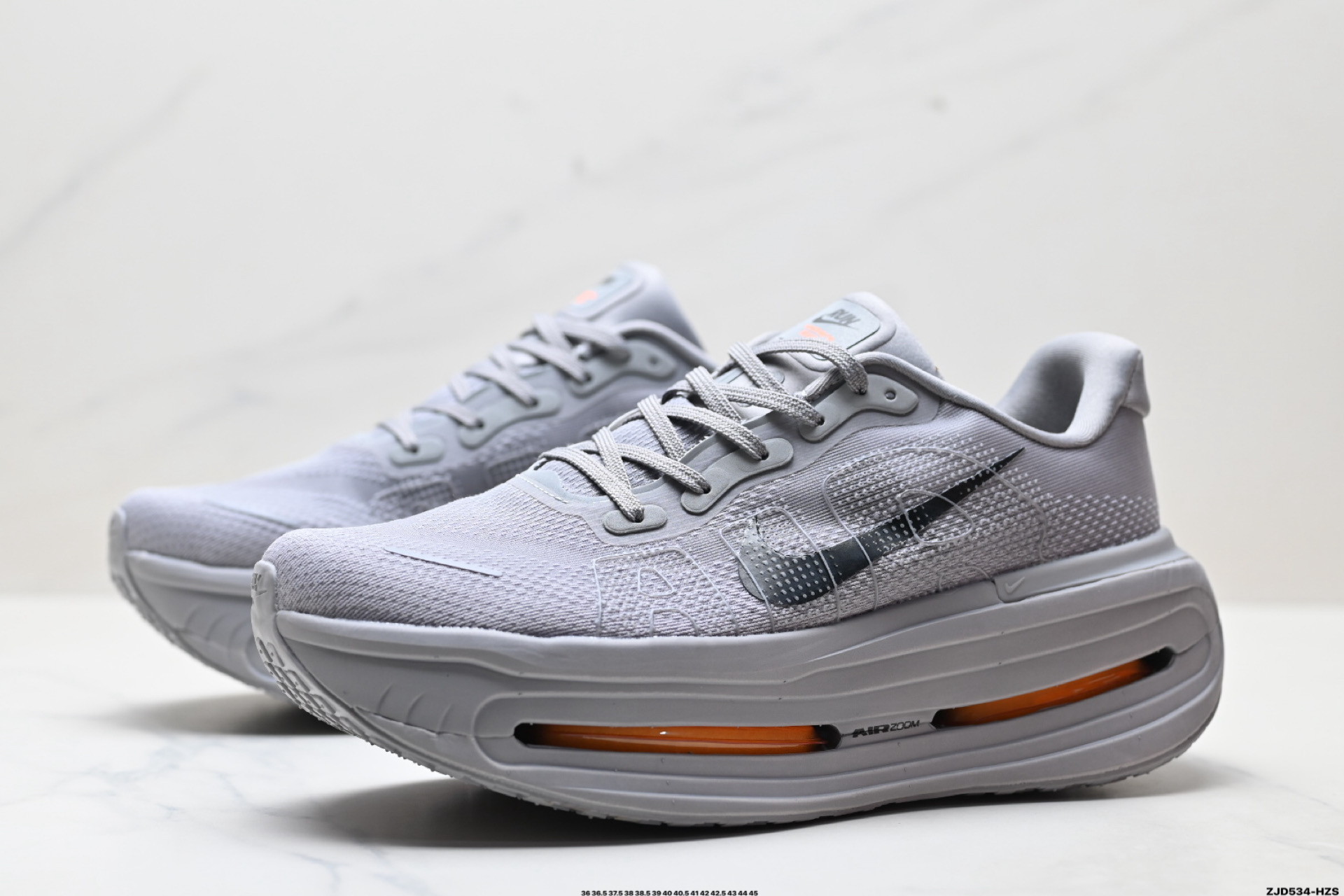 Nike VOMERO PREMIUM 耐克 舒适减震防滑 低帮跑步鞋 HQ2050-755