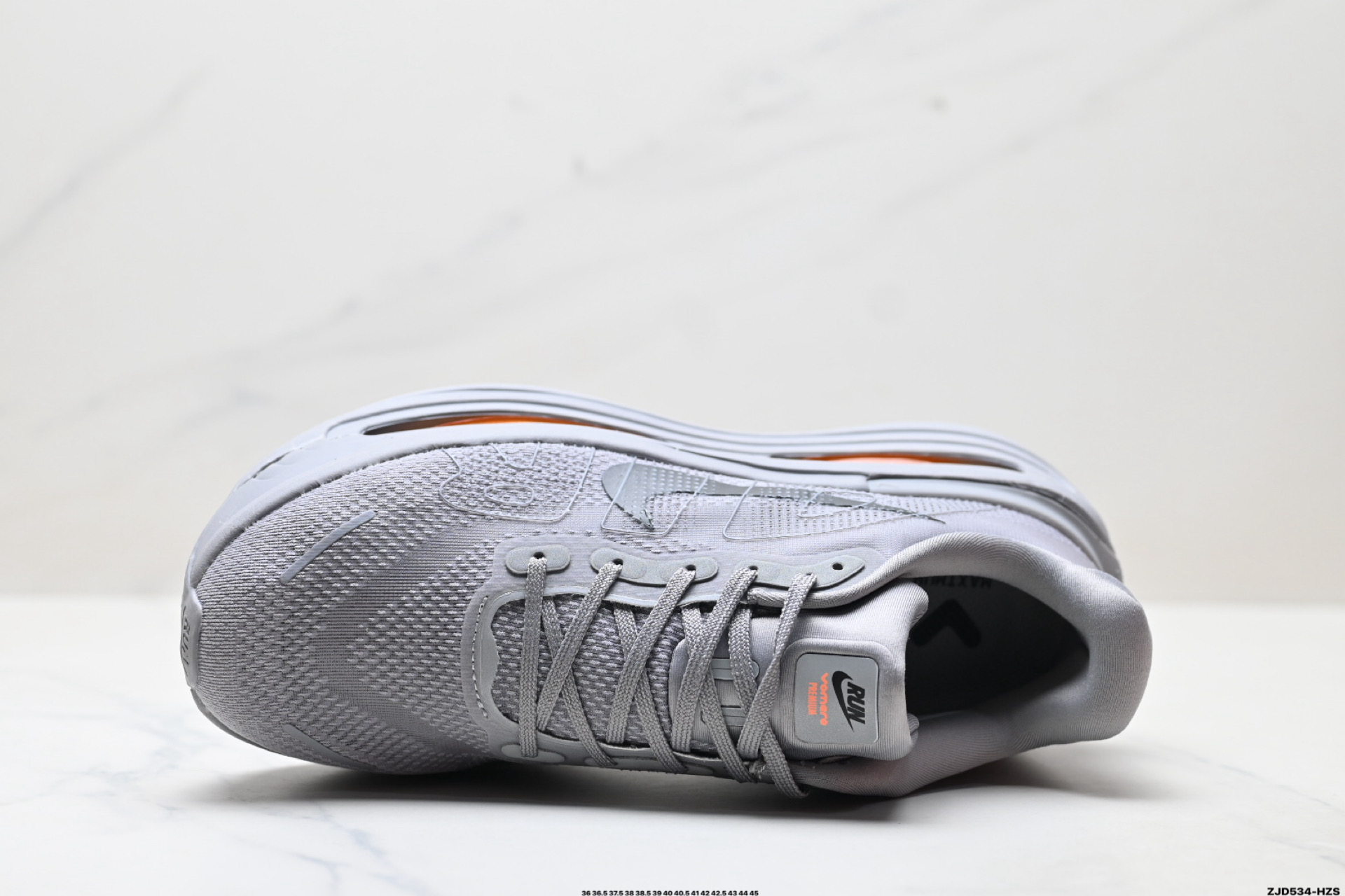 Nike VOMERO PREMIUM 耐克 舒适减震防滑 低帮跑步鞋 HQ2050-755