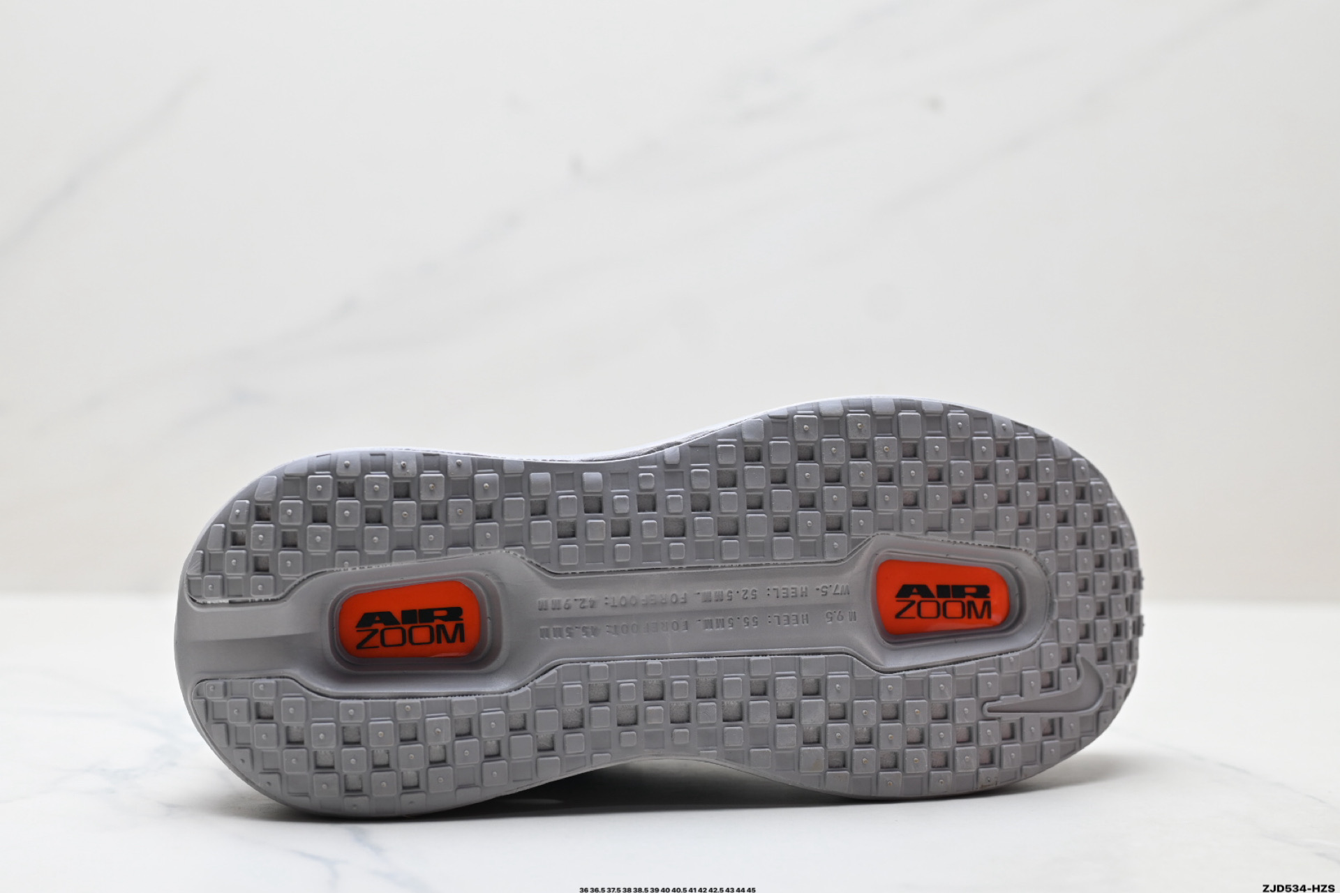 Nike VOMERO PREMIUM 耐克 舒适减震防滑 低帮跑步鞋 HQ2050-755