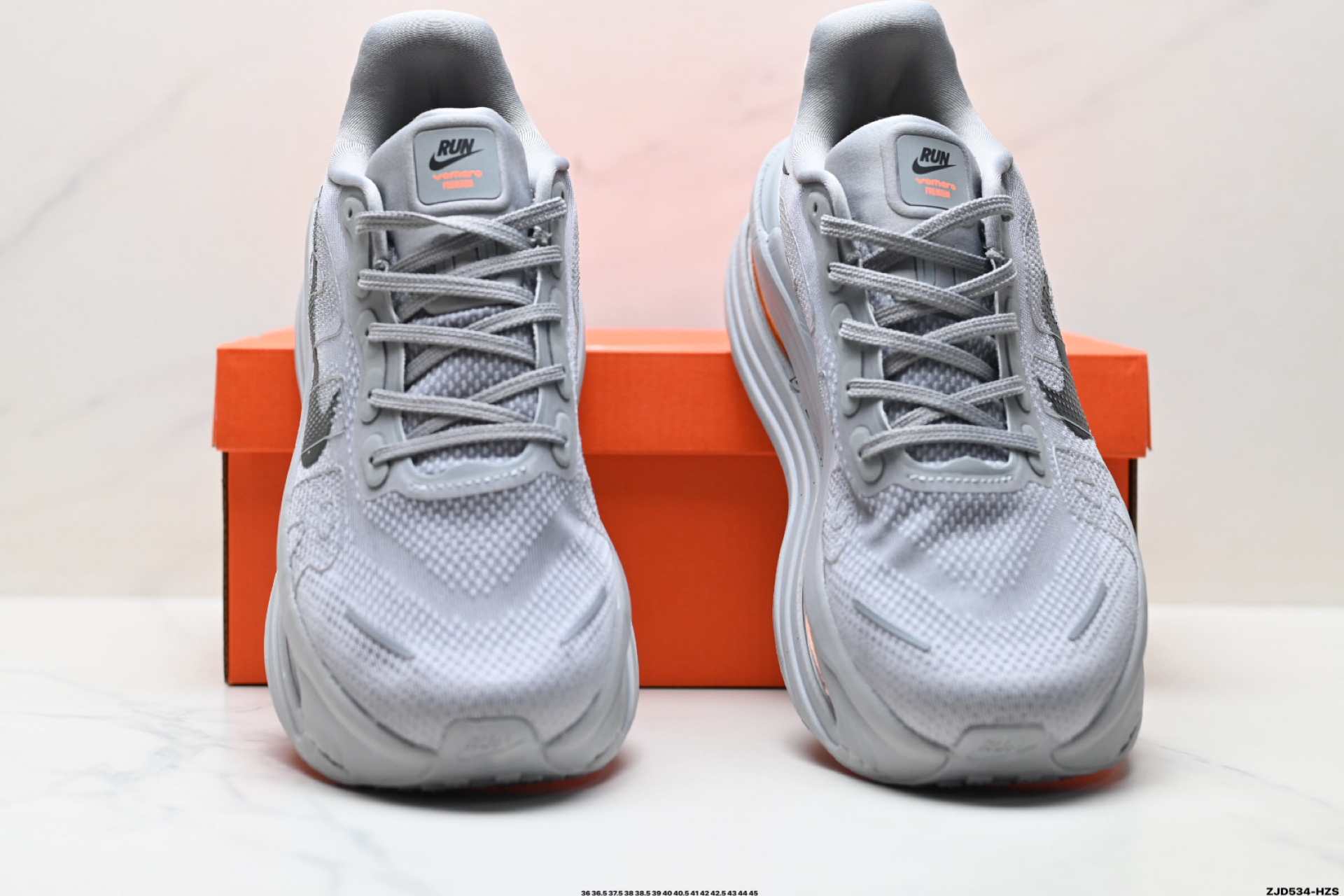 Nike VOMERO PREMIUM 耐克 舒适减震防滑 低帮跑步鞋 HQ2050-755