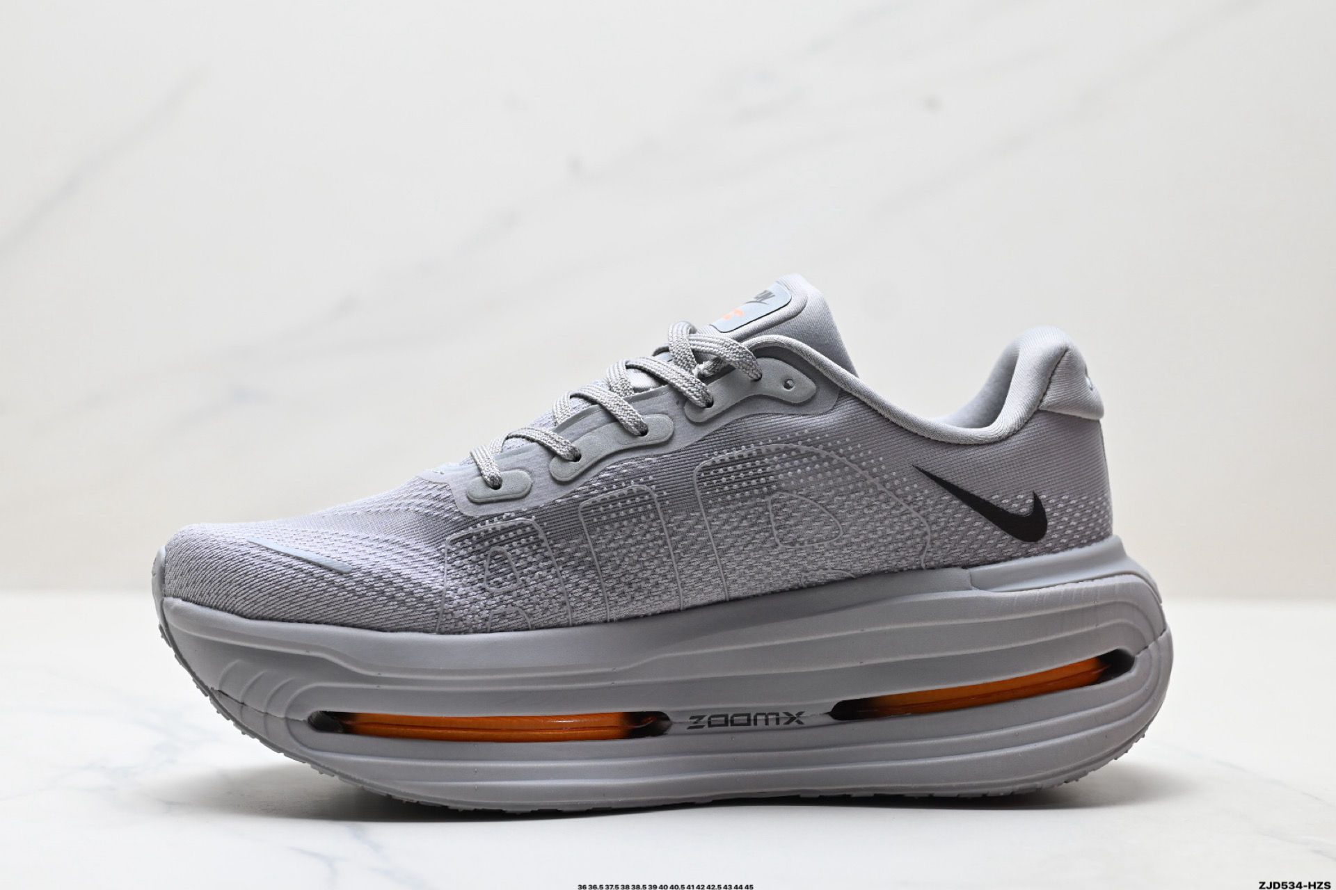 Nike VOMERO PREMIUM 耐克 舒适减震防滑 低帮跑步鞋 HQ2050-755