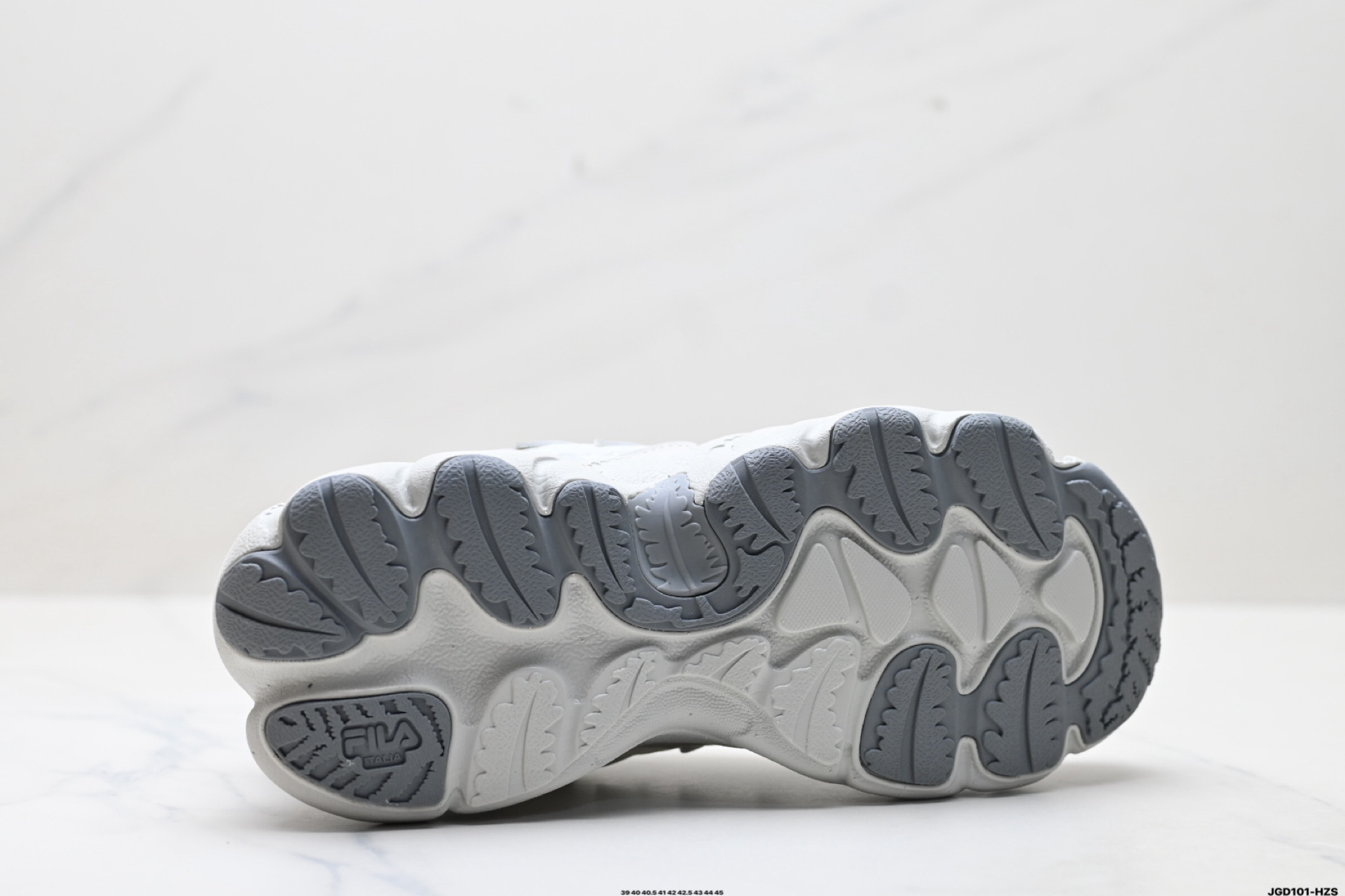 Zapatillas Urbanas Fila Fern 2: Comodidad y Estilo en Cada Paso 10 i1753631424696 8038 0 8