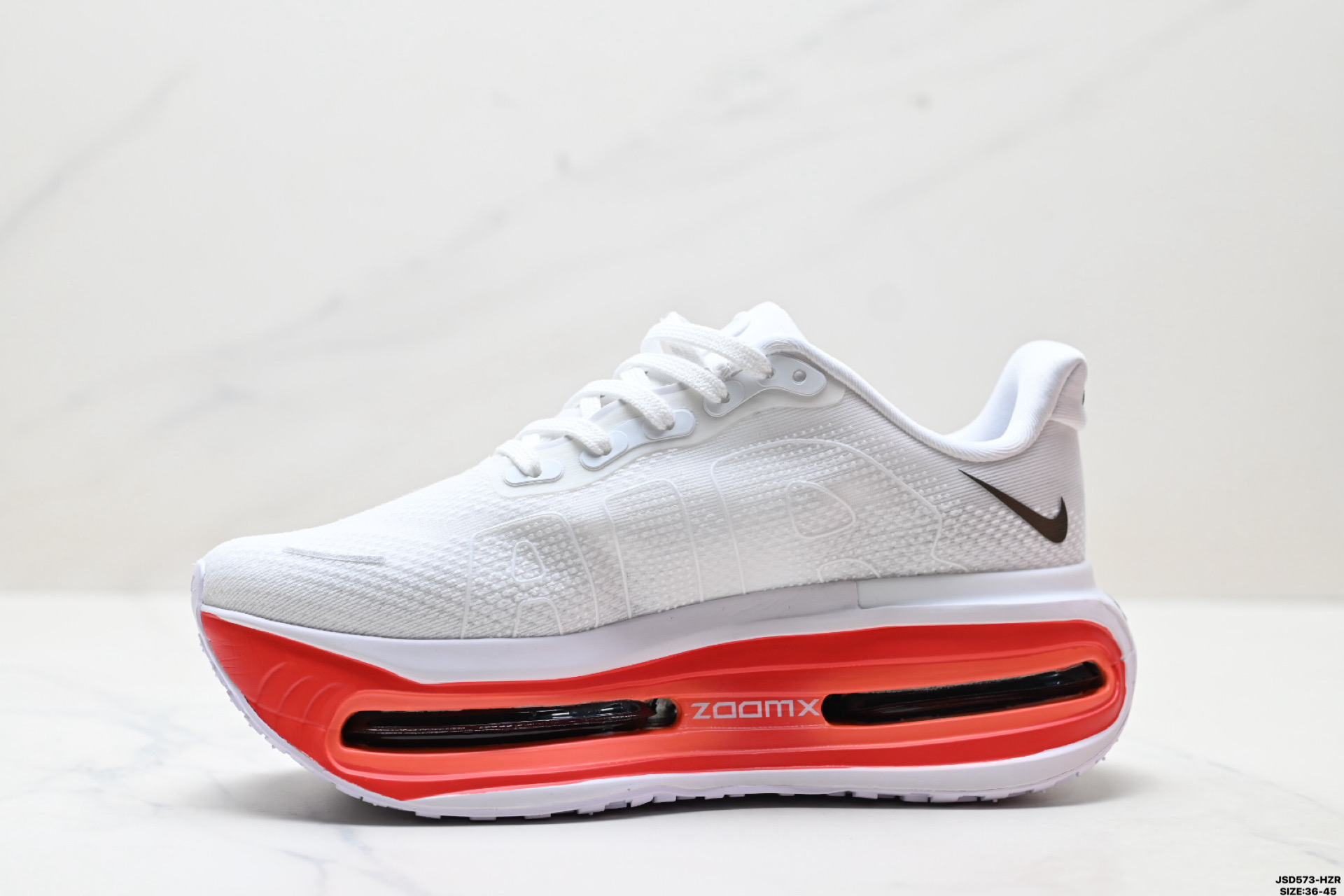 Nike VOMERO PREMIUM 耐克 舒适减震防滑 低帮跑步鞋  FN8453-028