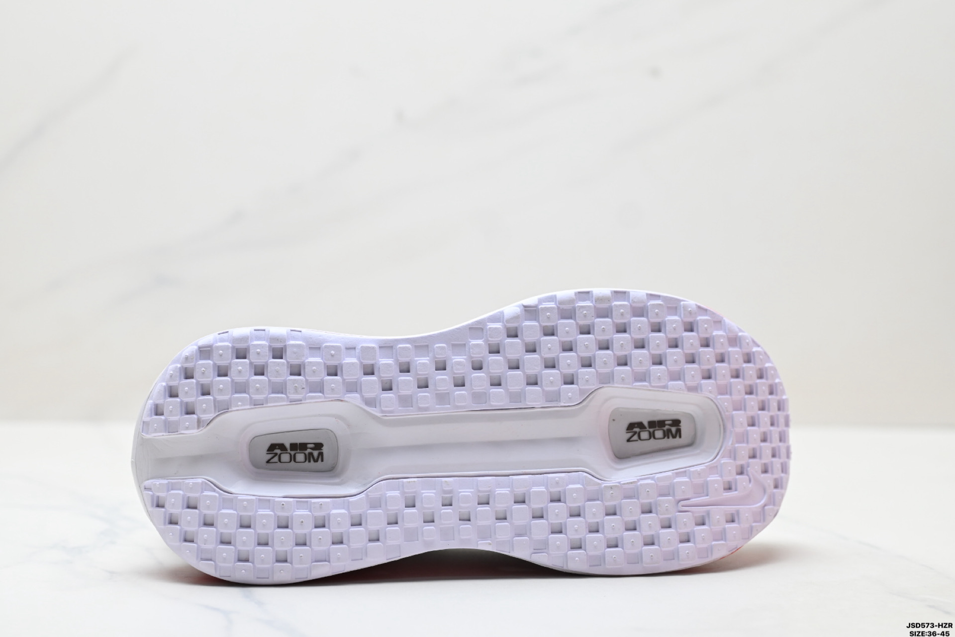 Nike VOMERO PREMIUM 耐克 舒适减震防滑 低帮跑步鞋  FN8453-028