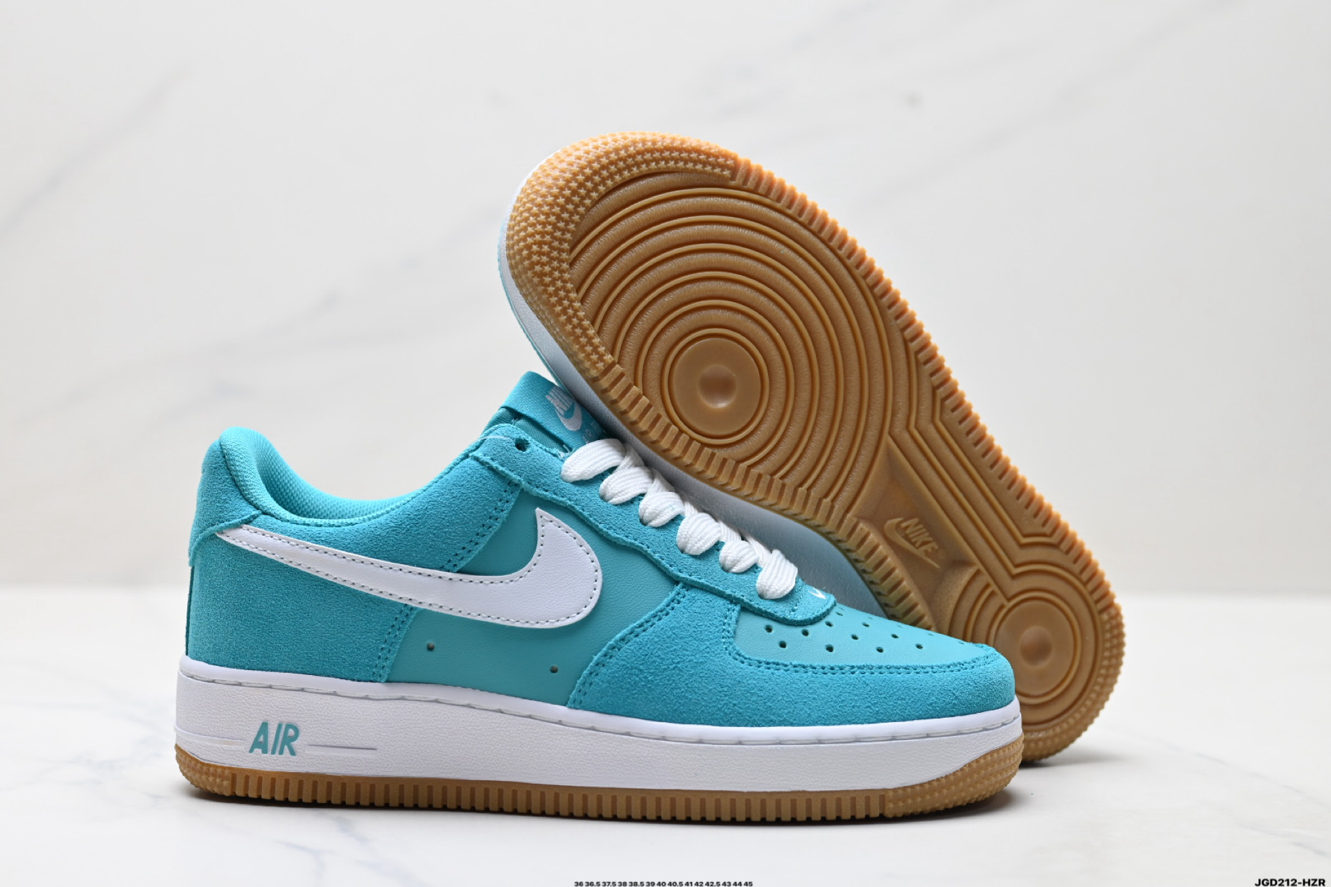 NIKE AIR FORCE 1‘07 LV8  IB6388-301