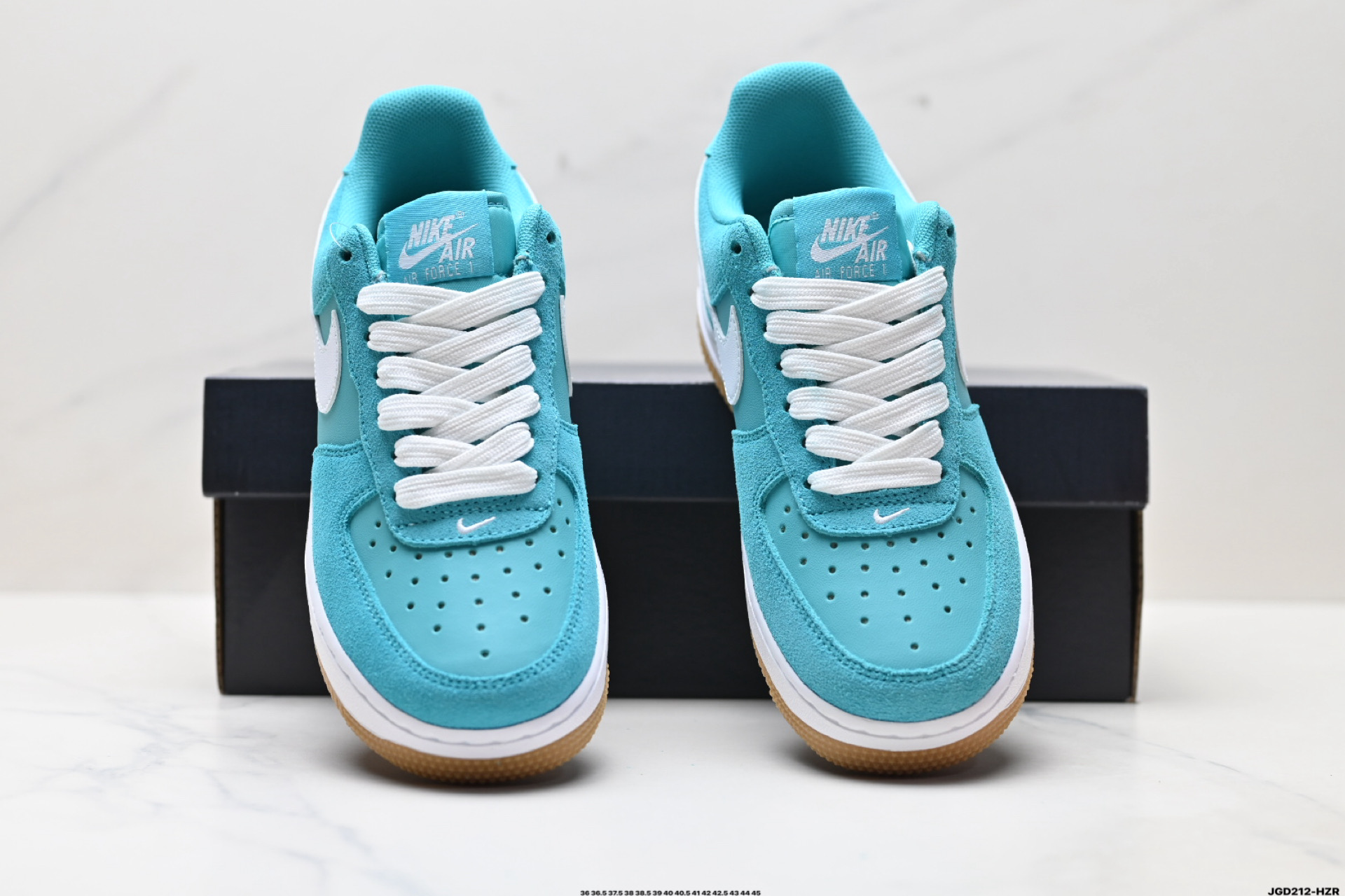 NIKE AIR FORCE 1‘07 LV8  IB6388-301