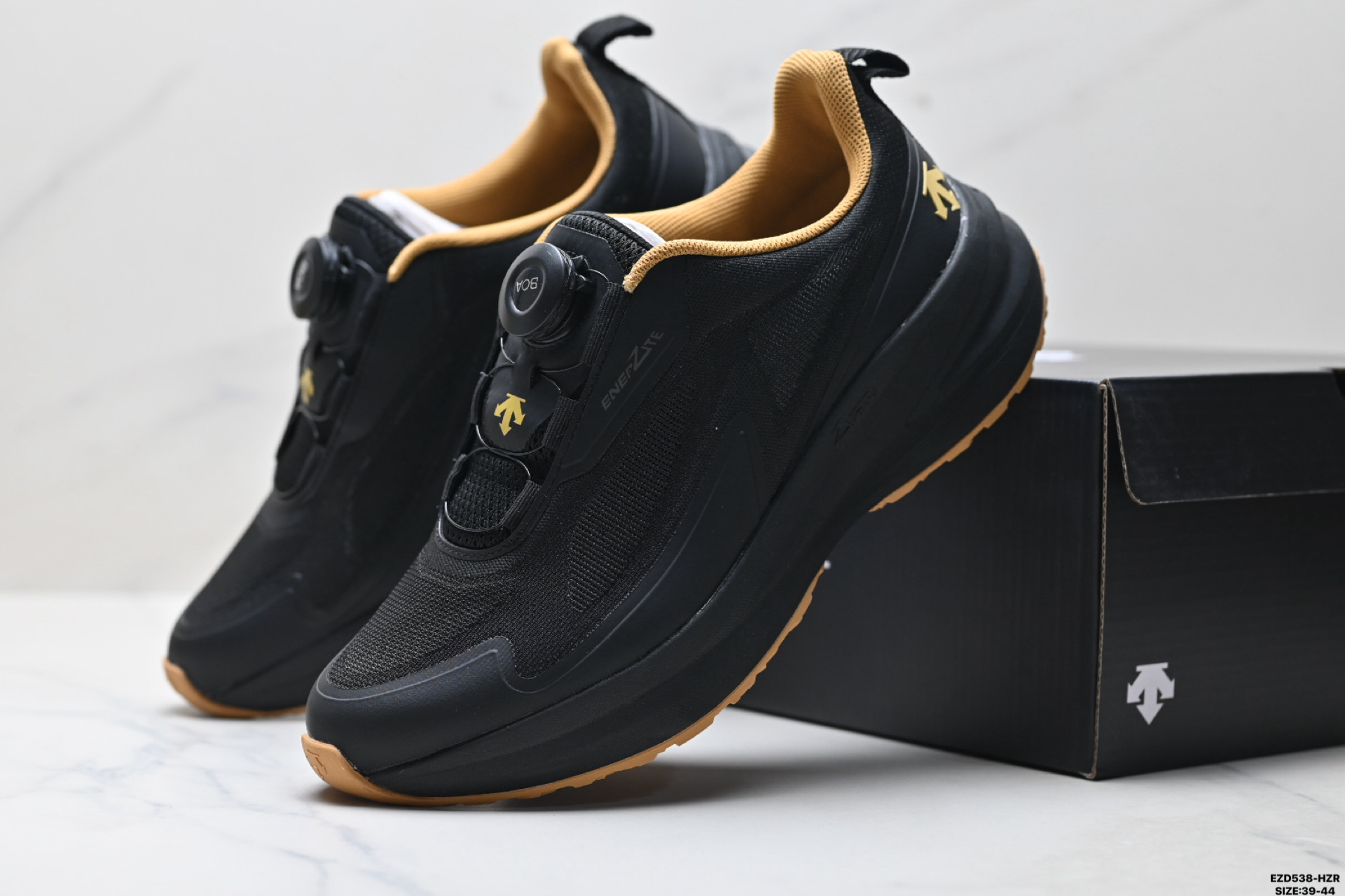 纯原迪桑特DESCENTE LAVITATE WIRE 3.0 舒适百搭防滑耐磨 低帮 休闲跑步鞋  D5231RRN08