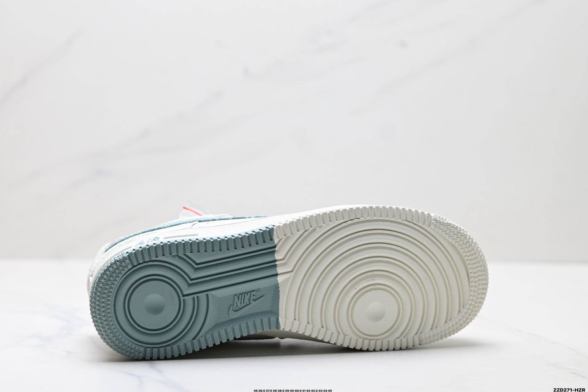 NIKE AIR FORCE 1‘07 LV8  SC0601-554