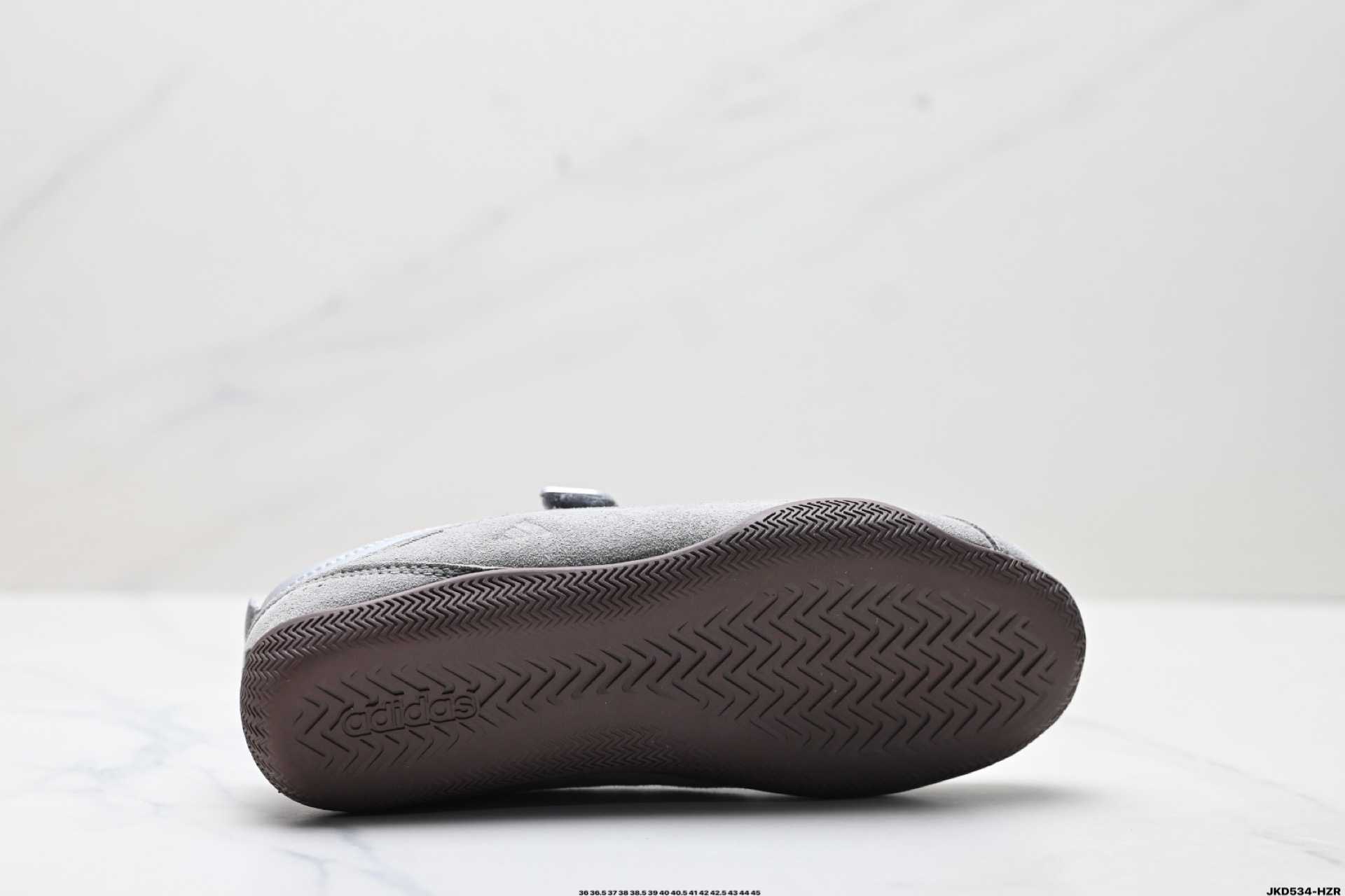 ADID皮革 FOS URBAN REVERIE 舒适百搭 耐磨低帮 阿迪达斯 生活休闲鞋 JQ9392-莆田鞋,莆田鞋货源,高仿鞋,高仿鞋货源,安福档口,莆田高仿鞋,莆田鞋批发,高仿鞋批发,莆田高仿运动鞋,高仿运动鞋,莆田运动鞋 ADID皮革 FOS URBAN REVERIE 舒适百搭 耐磨低帮 阿迪达斯 生活休闲鞋 JQ9392