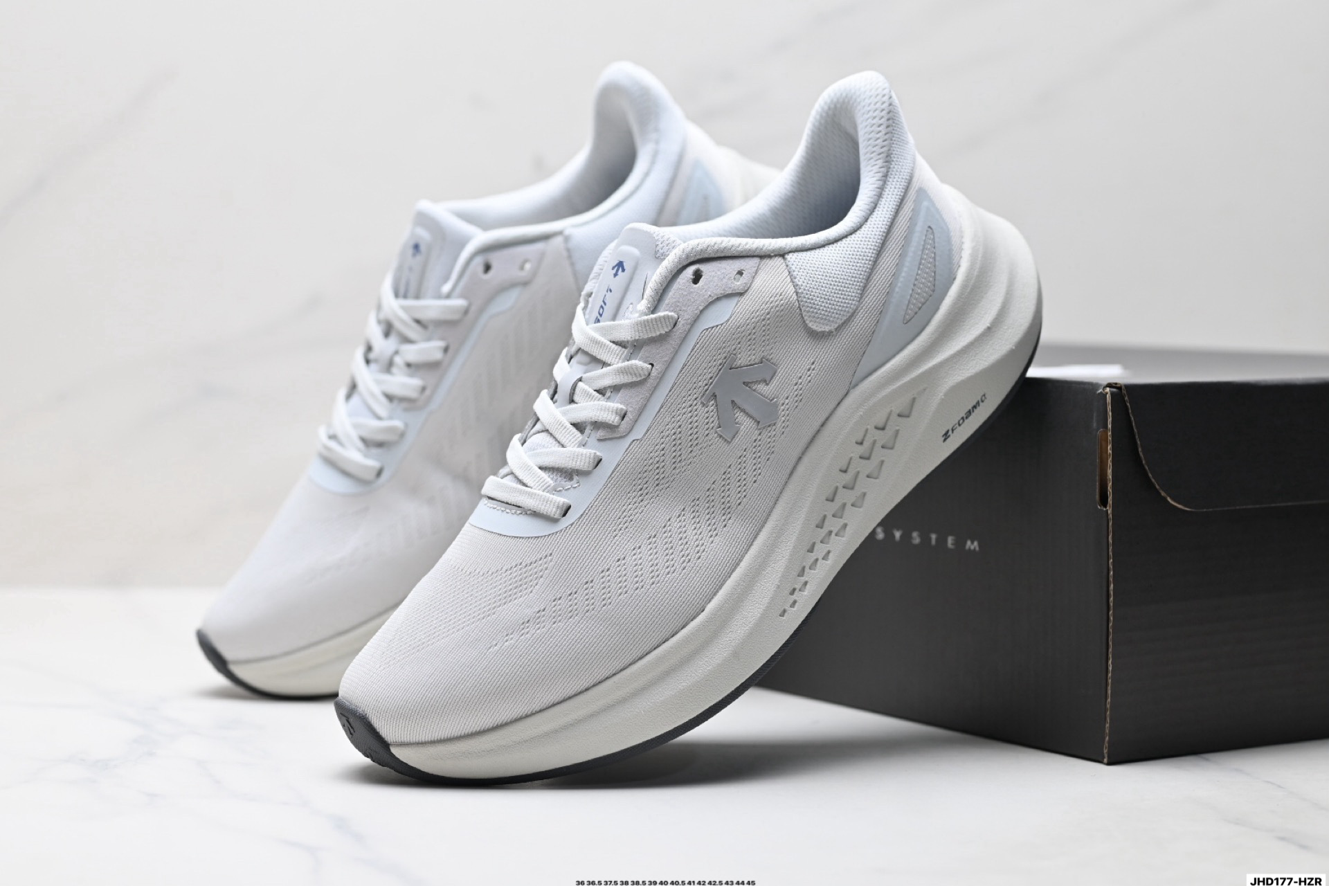 迪桑特DESCENTE RUN STEP 舒适百搭减震耐磨轻便 低帮 休闲训练长跑城市通勤跑步鞋 SQ113RRN14