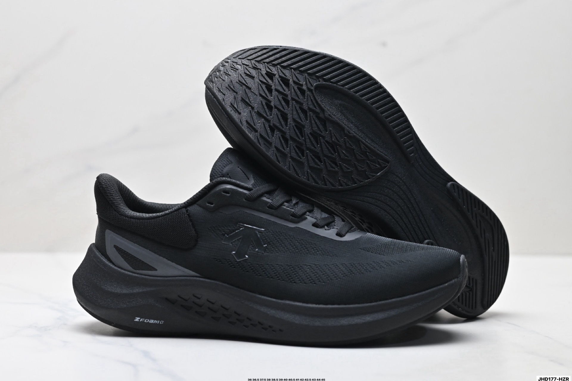 迪桑特DESCENTE RUN STEP 舒适百搭减震耐磨轻便 低帮 休闲训练长跑城市通勤跑步鞋 SQ113RRN14