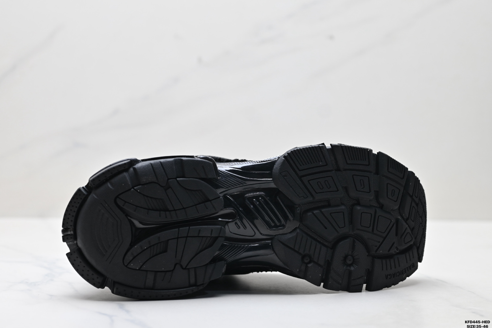 Balenciaga巴黎世家 Runner 皮革 百搭简约 低帮老爹鞋  772774 W3RBT 1000