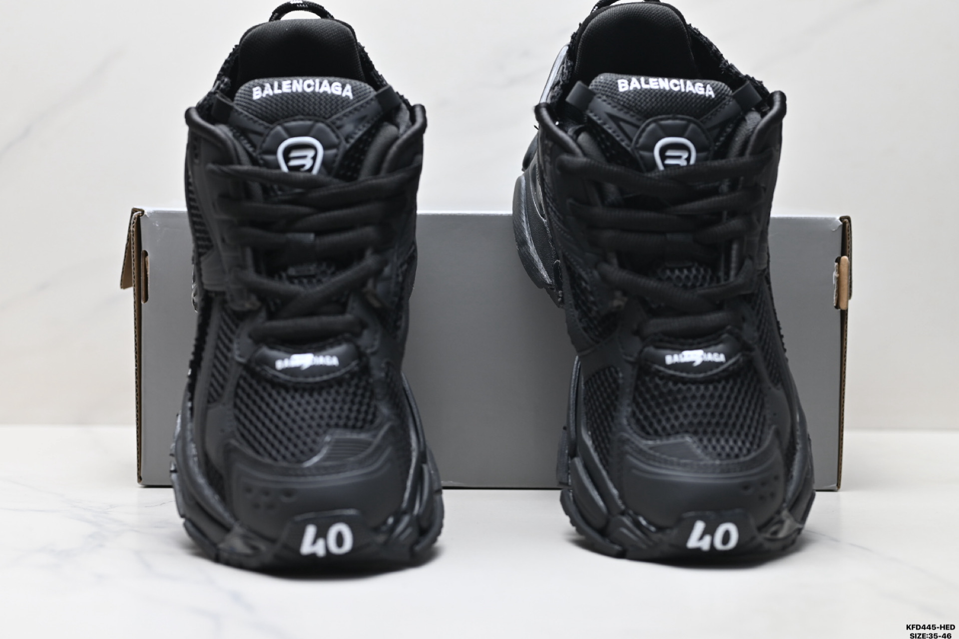 Balenciaga巴黎世家 Runner 皮革 百搭简约 低帮老爹鞋  772774 W3RBT 1000