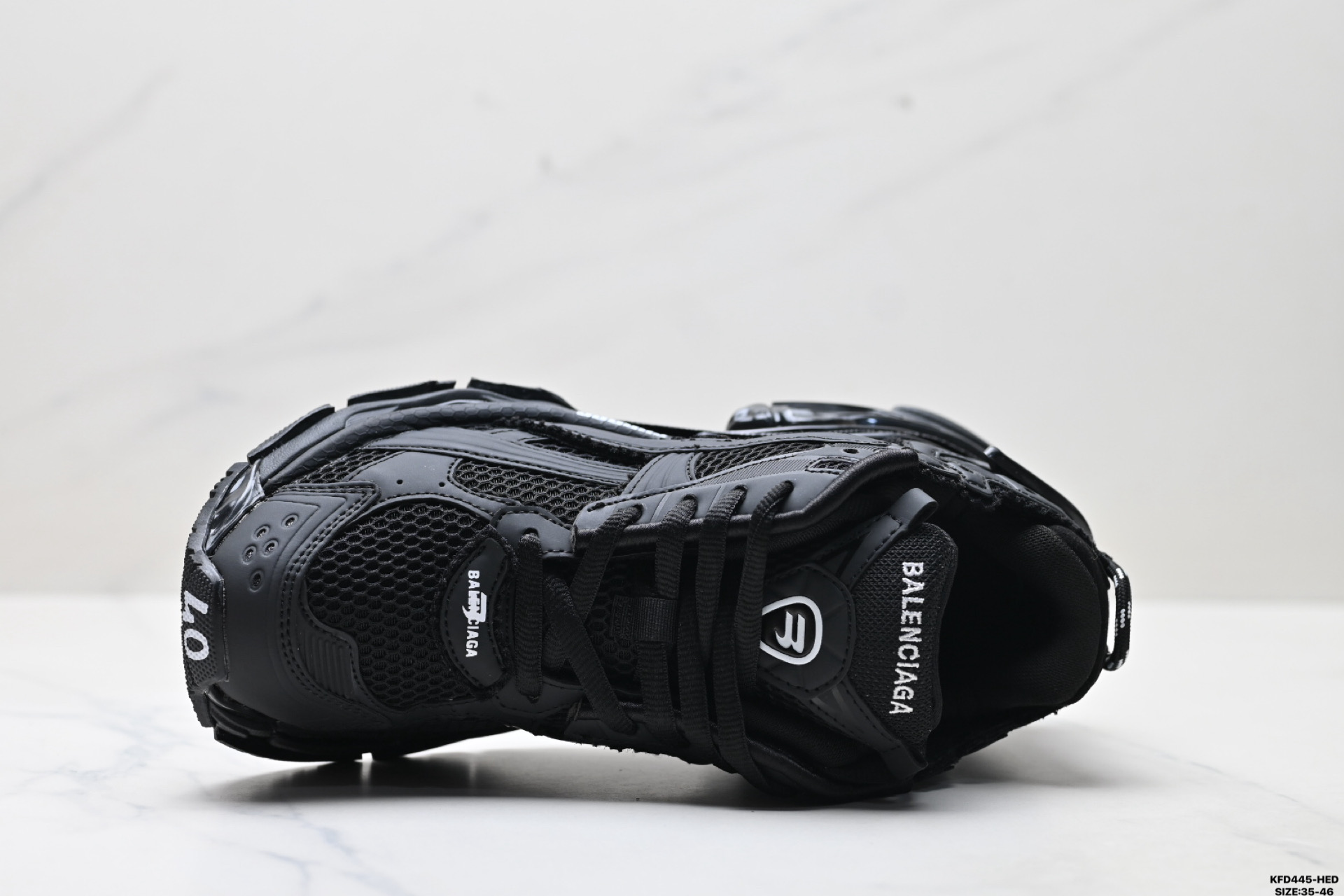 Balenciaga巴黎世家 Runner 皮革 百搭简约 低帮老爹鞋  772774 W3RBT 1000