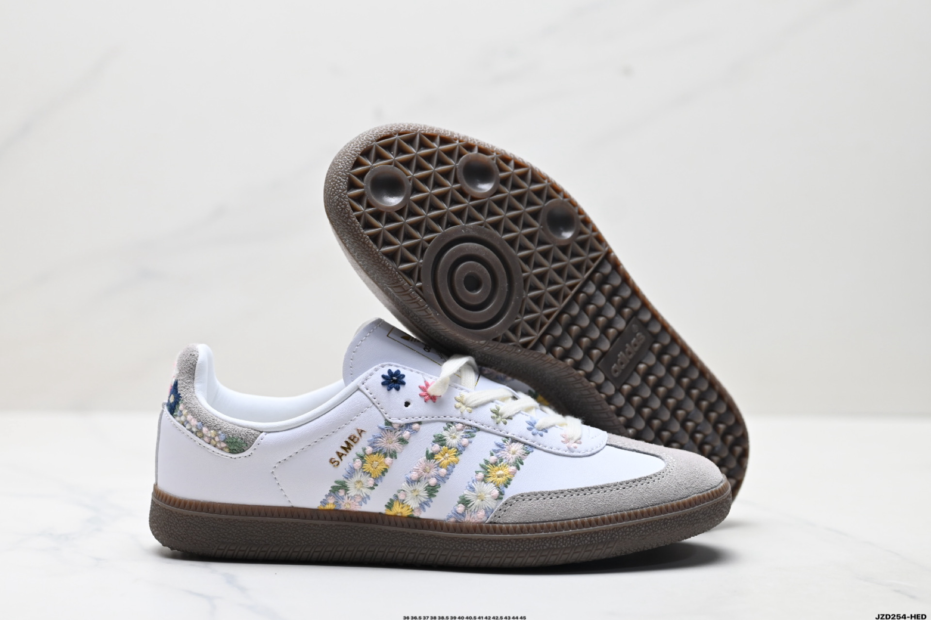 AdidOriginals Samba OG 桑巴舞系列 阿迪达斯 三叶草 绅士德训足球风百搭低帮休闲运动板鞋 HQ5155-莆田鞋,莆田鞋货源,高仿鞋,高仿鞋货源,安福档口,莆田高仿鞋,莆田鞋批发,高仿鞋批发,莆田高仿运动鞋,高仿运动鞋,莆田运动鞋 AdidOriginals Samba OG 桑巴舞系列 阿迪达斯 三叶草 绅士德训足球风百搭低帮休闲运动板鞋 HQ5155