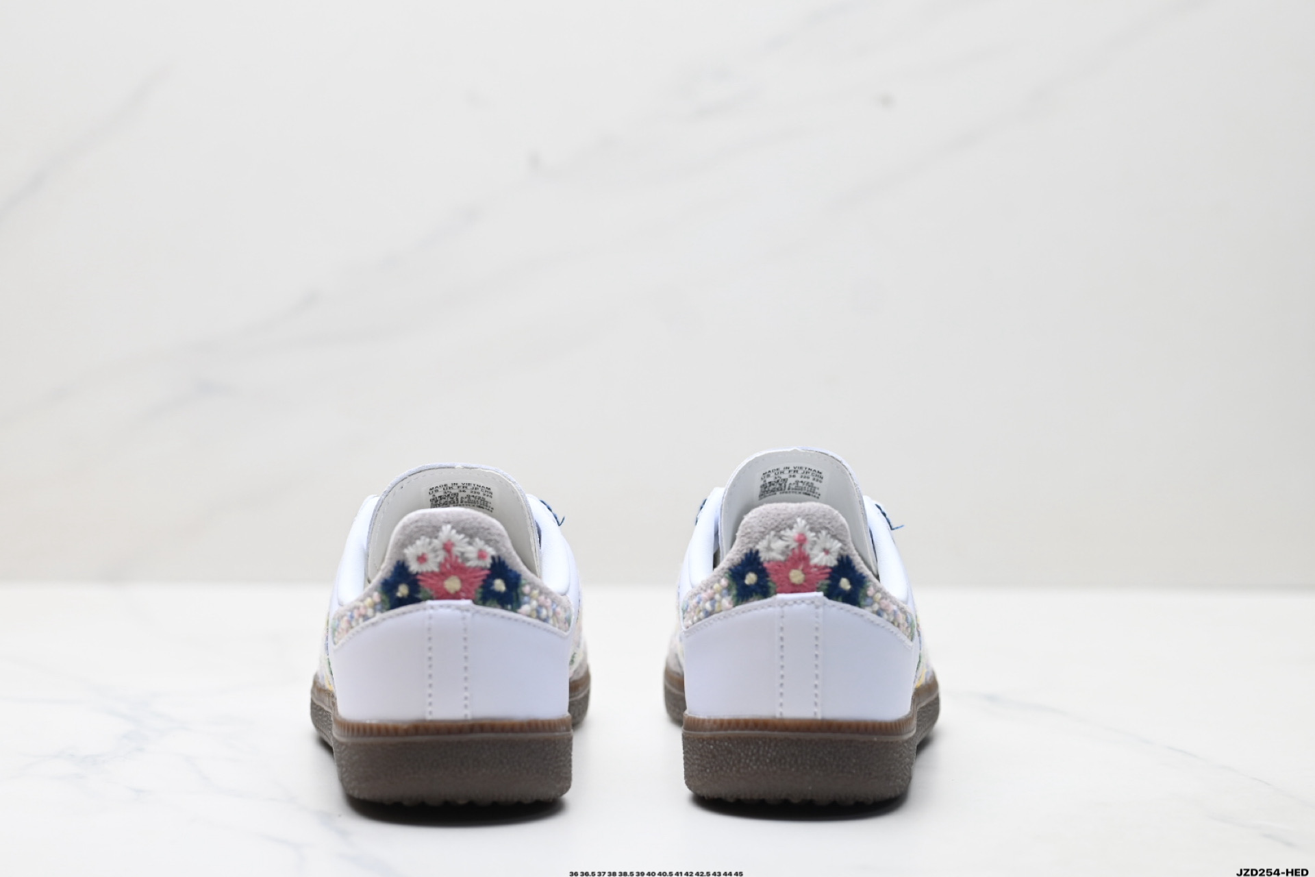 AdidOriginals Samba OG 桑巴舞系列 阿迪达斯 三叶草 绅士德训足球风百搭低帮休闲运动板鞋 HQ5155-莆田鞋,莆田鞋货源,高仿鞋,高仿鞋货源,安福档口,莆田高仿鞋,莆田鞋批发,高仿鞋批发,莆田高仿运动鞋,高仿运动鞋,莆田运动鞋 AdidOriginals Samba OG 桑巴舞系列 阿迪达斯 三叶草 绅士德训足球风百搭低帮休闲运动板鞋 HQ5155