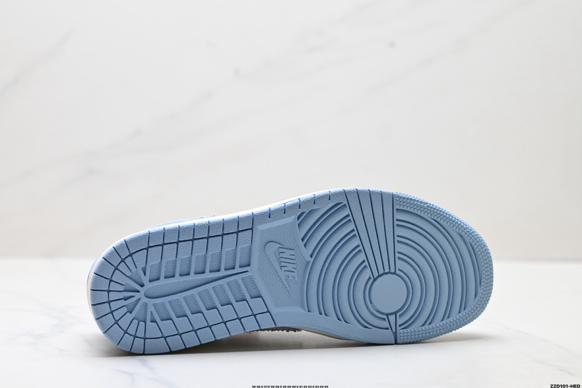 Nike Air Jordan 1 x Travis Scott AJ1倒勾 乔一倒钩 ‘DIY’定制 耐克 低帮文化篮球鞋 HS8068-037