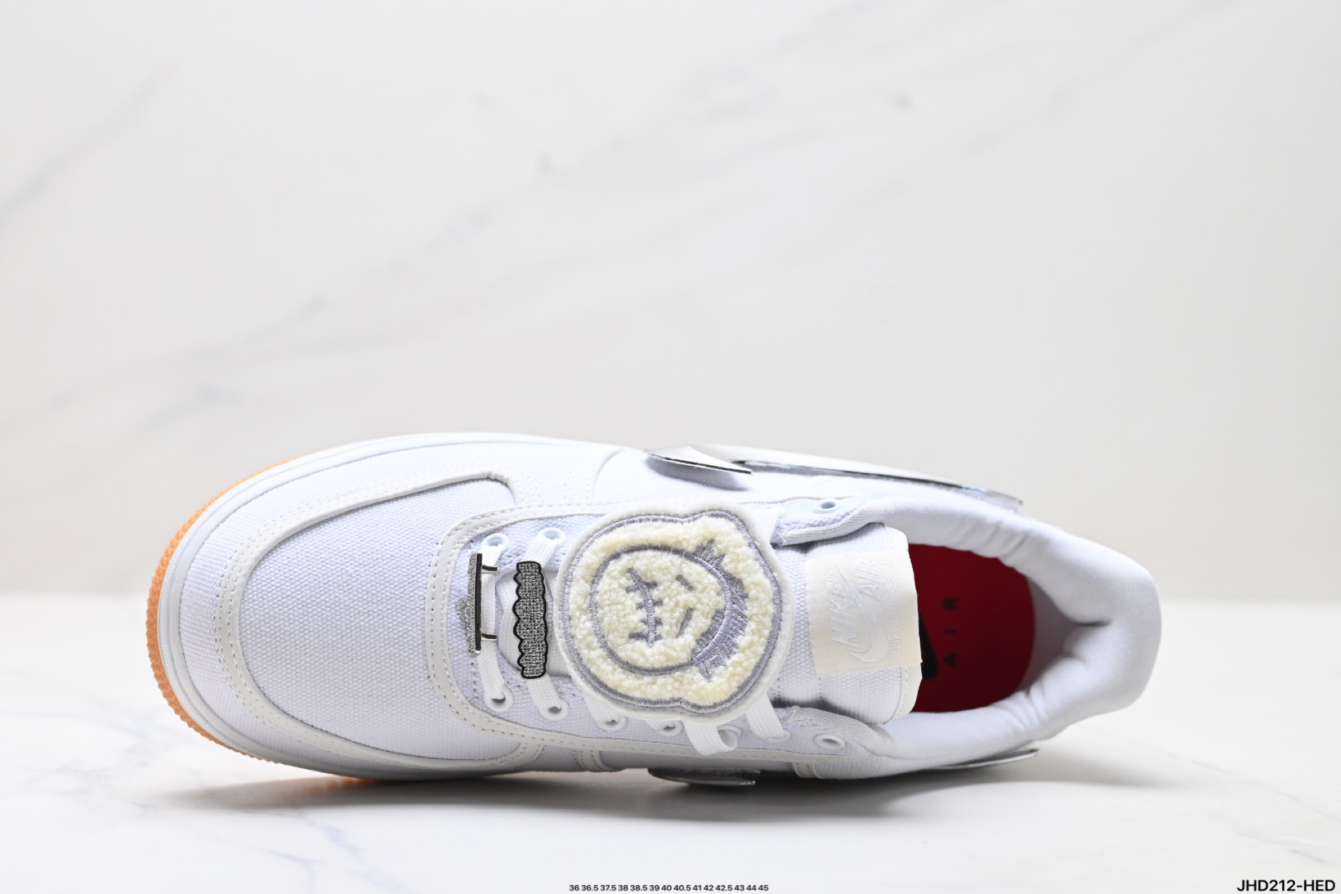 NIKE AIR FORCE 1‘07  AQ4211-100