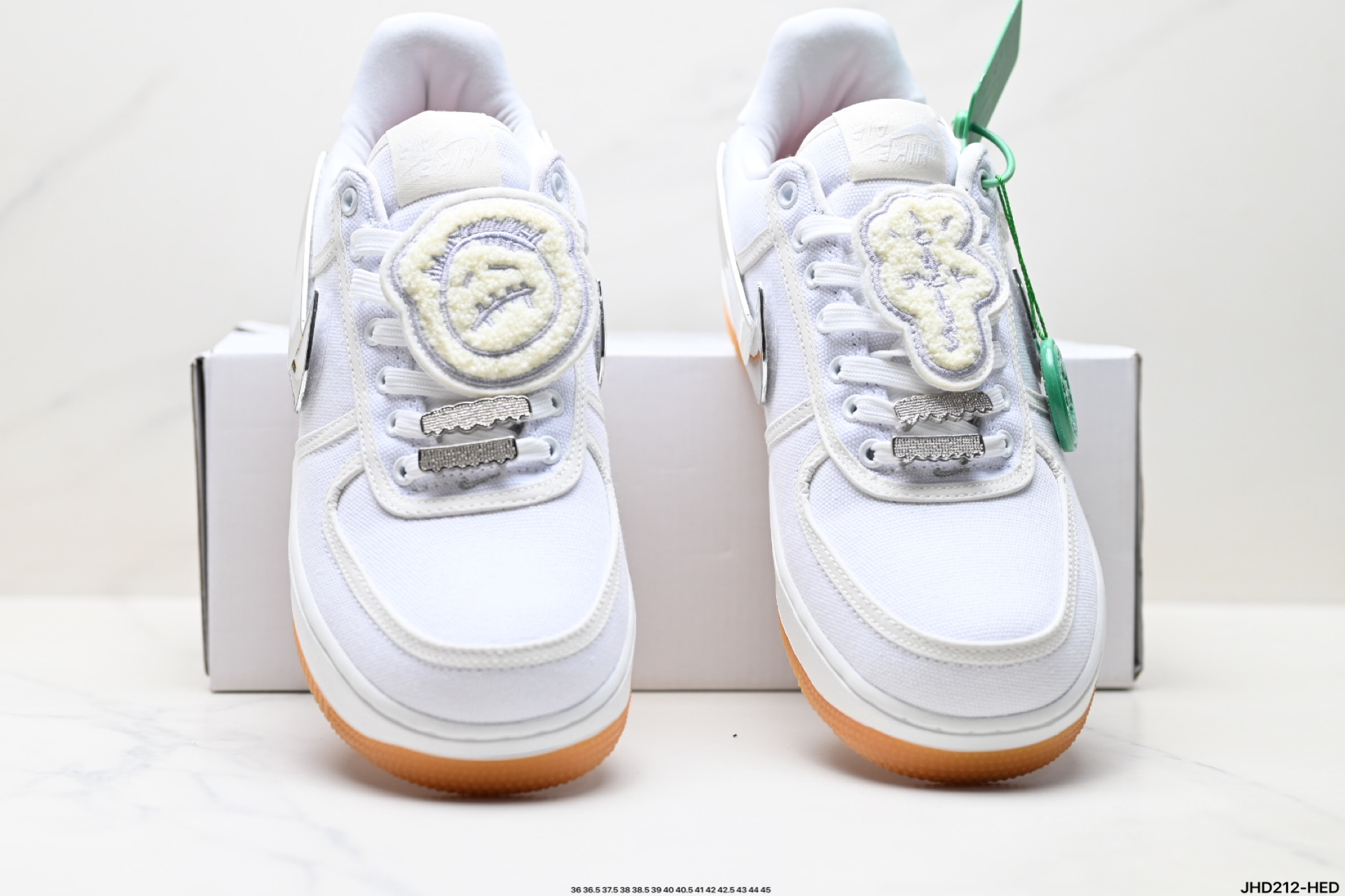 NIKE AIR FORCE 1‘07  AQ4211-100