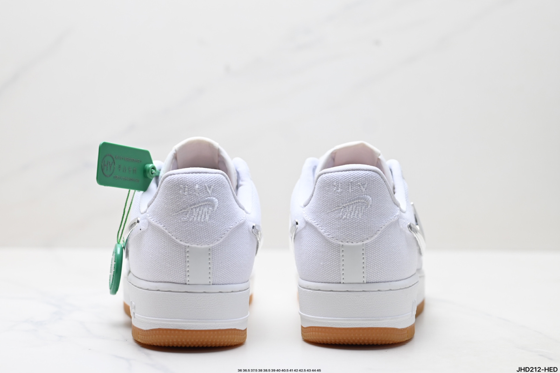 NIKE AIR FORCE 1‘07  AQ4211-100