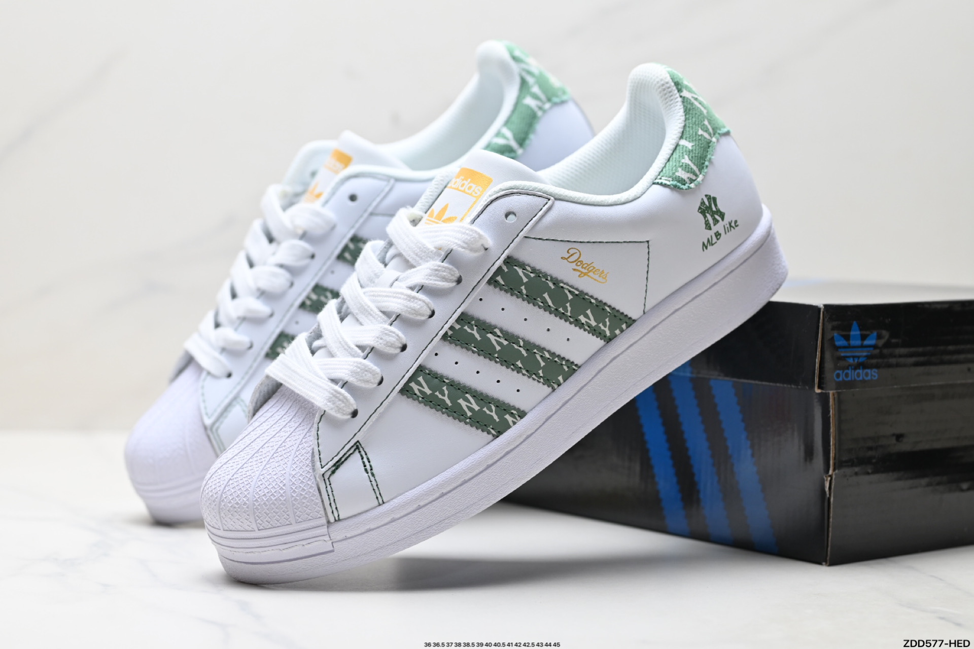 Adidas Originals Superstar MLB Like ZDD577-HED Zapatillas Casual para Hombre 9 i1753806007639 300 0 7