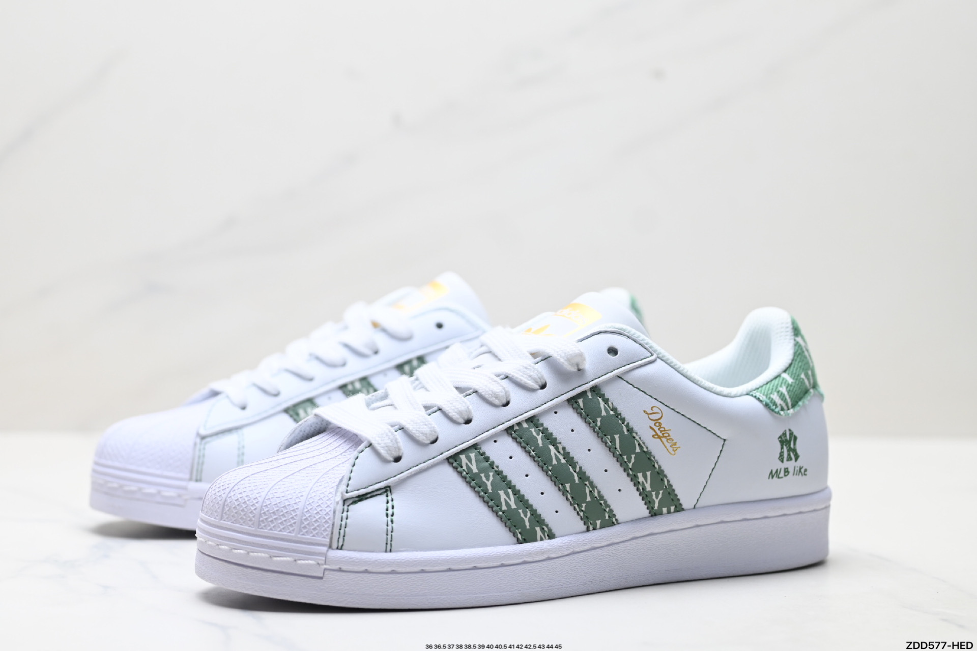 Adidas Originals Superstar MLB Like ZDD577-HED Zapatillas Casual para Hombre 5 i1753806007640 249 0 3