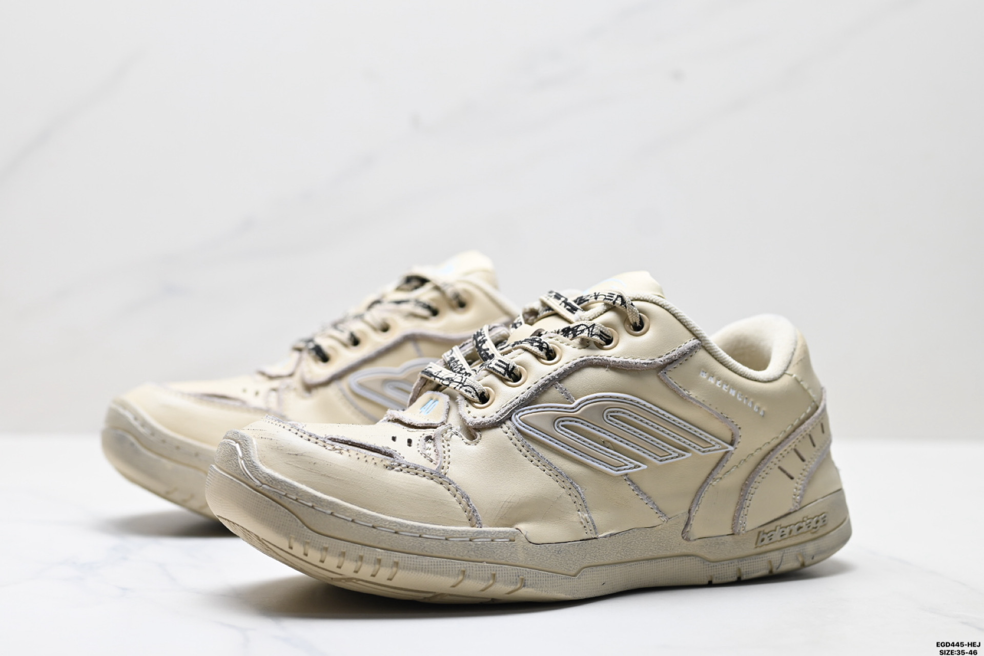 Balenciaga巴黎世家 Hamptons Worn-Out 圆头系带做旧低帮板鞋 841765 WCURS 3120