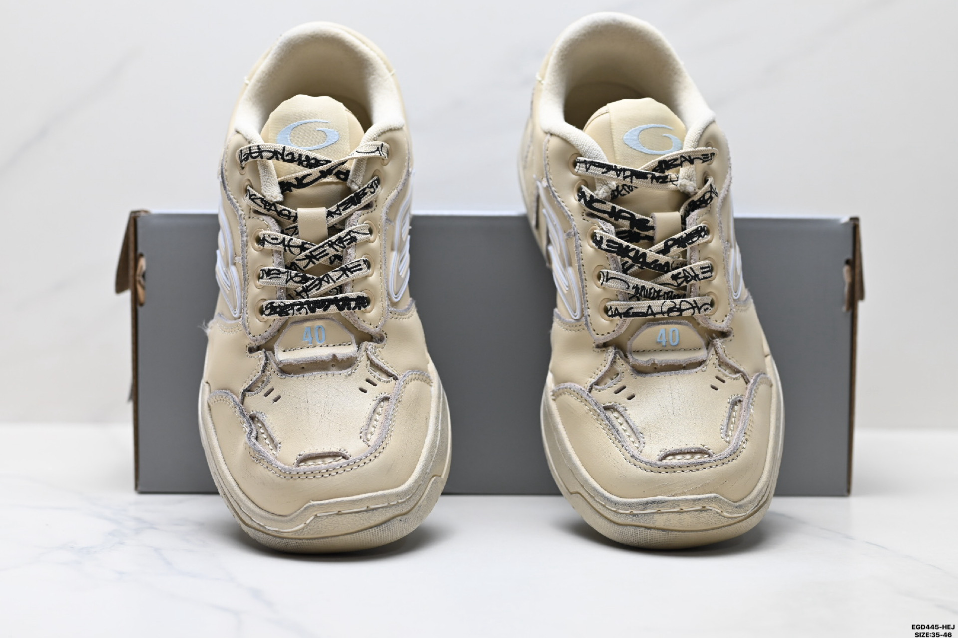 Balenciaga巴黎世家 Hamptons Worn-Out 圆头系带做旧低帮板鞋 841765 WCURS 3120