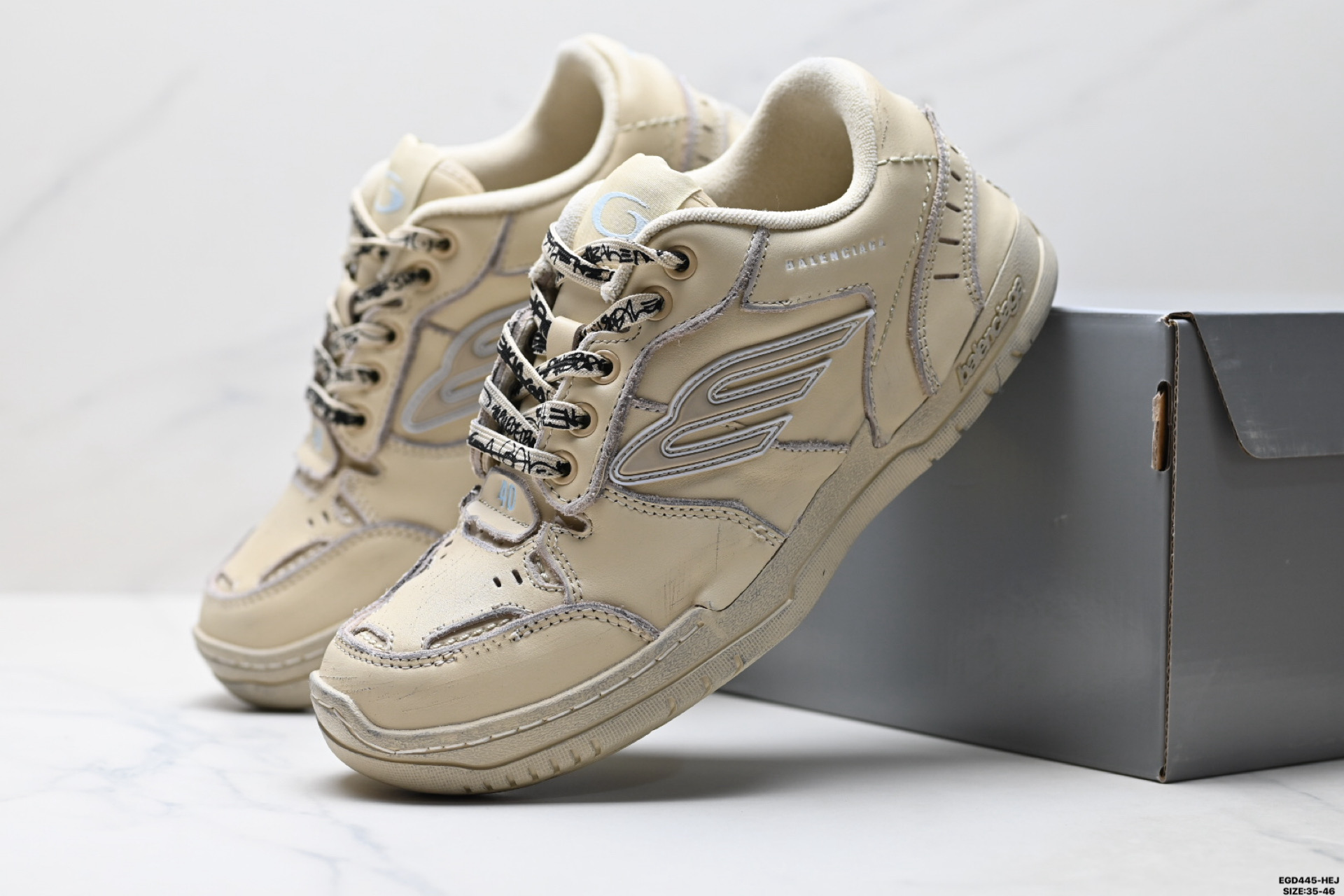 Balenciaga巴黎世家 Hamptons Worn-Out 圆头系带做旧低帮板鞋 841765 WCURS 3120