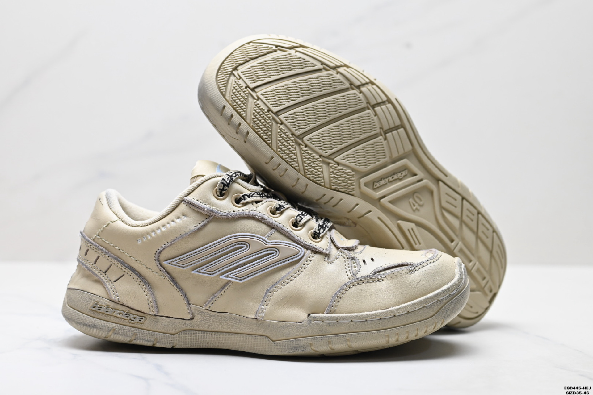 Balenciaga巴黎世家 Hamptons Worn-Out 圆头系带做旧低帮板鞋 841765 WCURS 3120