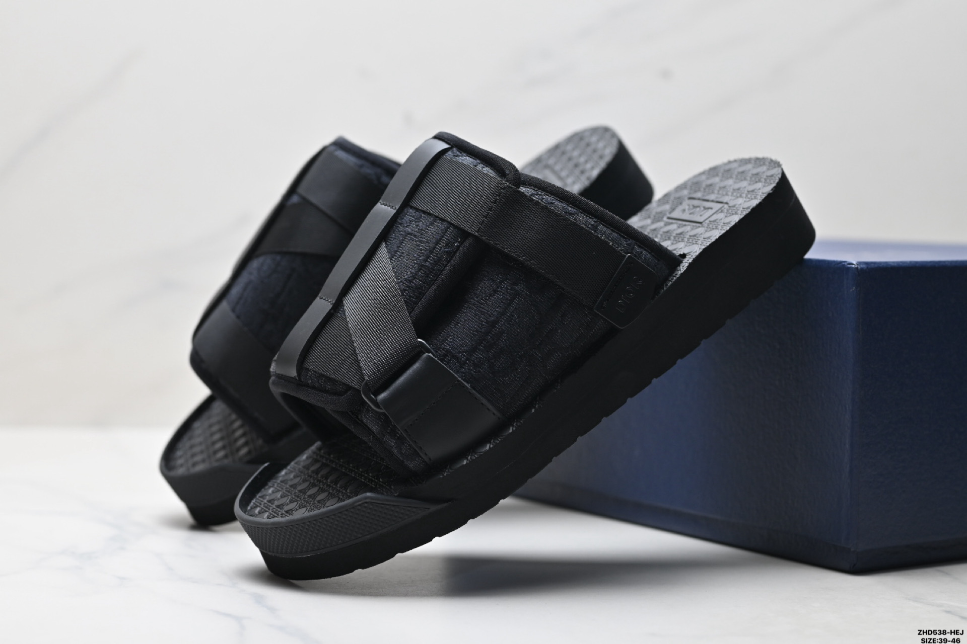 纯原DIOR迪奥 Alpha Oblique 印花时尚拖鞋 致敬运动风格经典标识