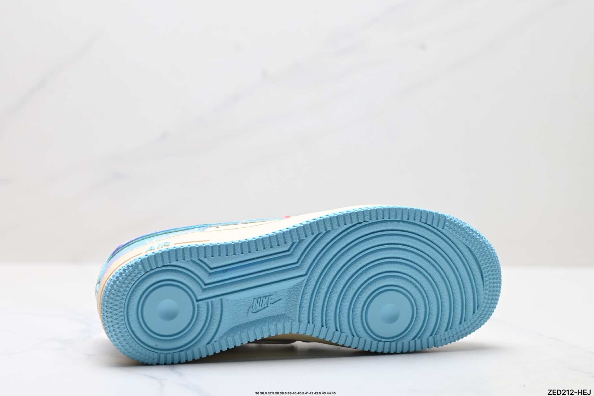 NIKE AIR FORCE 1‘07  XL2332-555