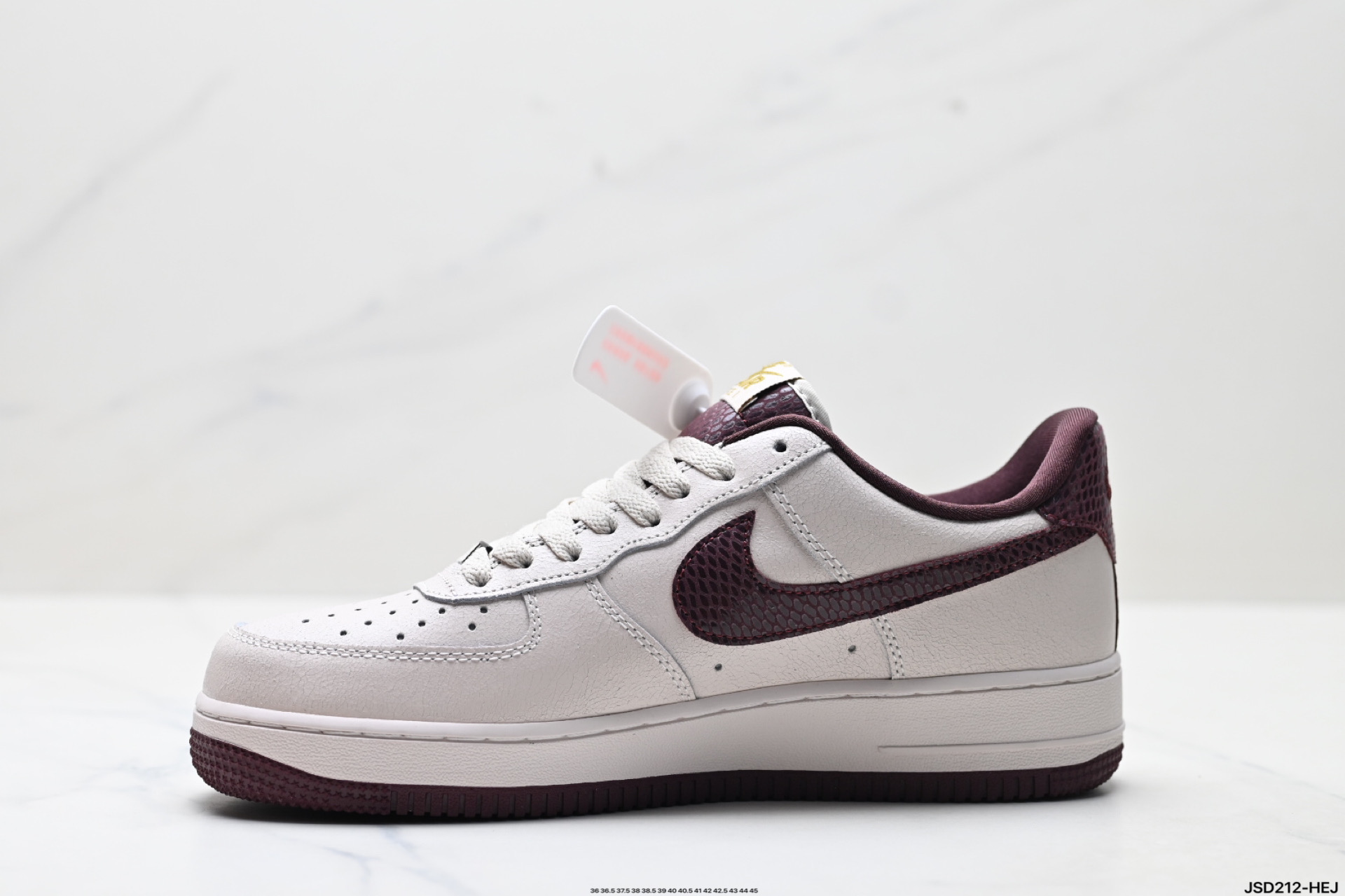 NIKE AIR FORCE 1‘07  XL2312-888