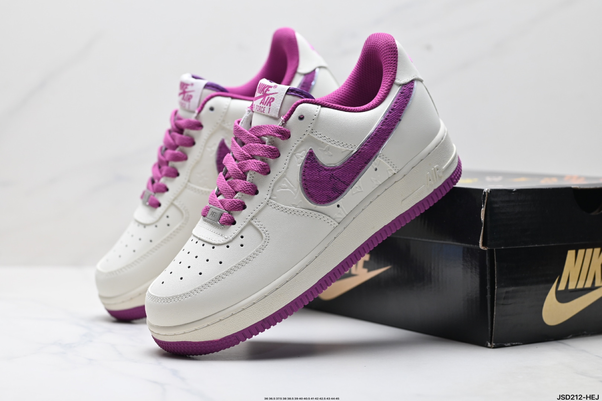 NIKE AIR FORCE 1‘07  LV0506-066