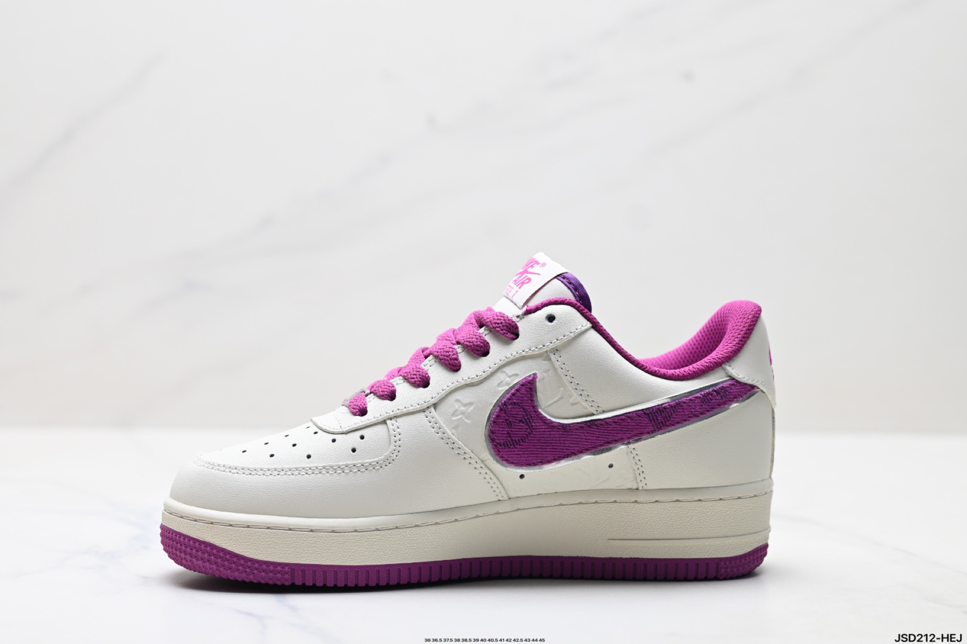 NIKE AIR FORCE 1‘07  LV0506-066